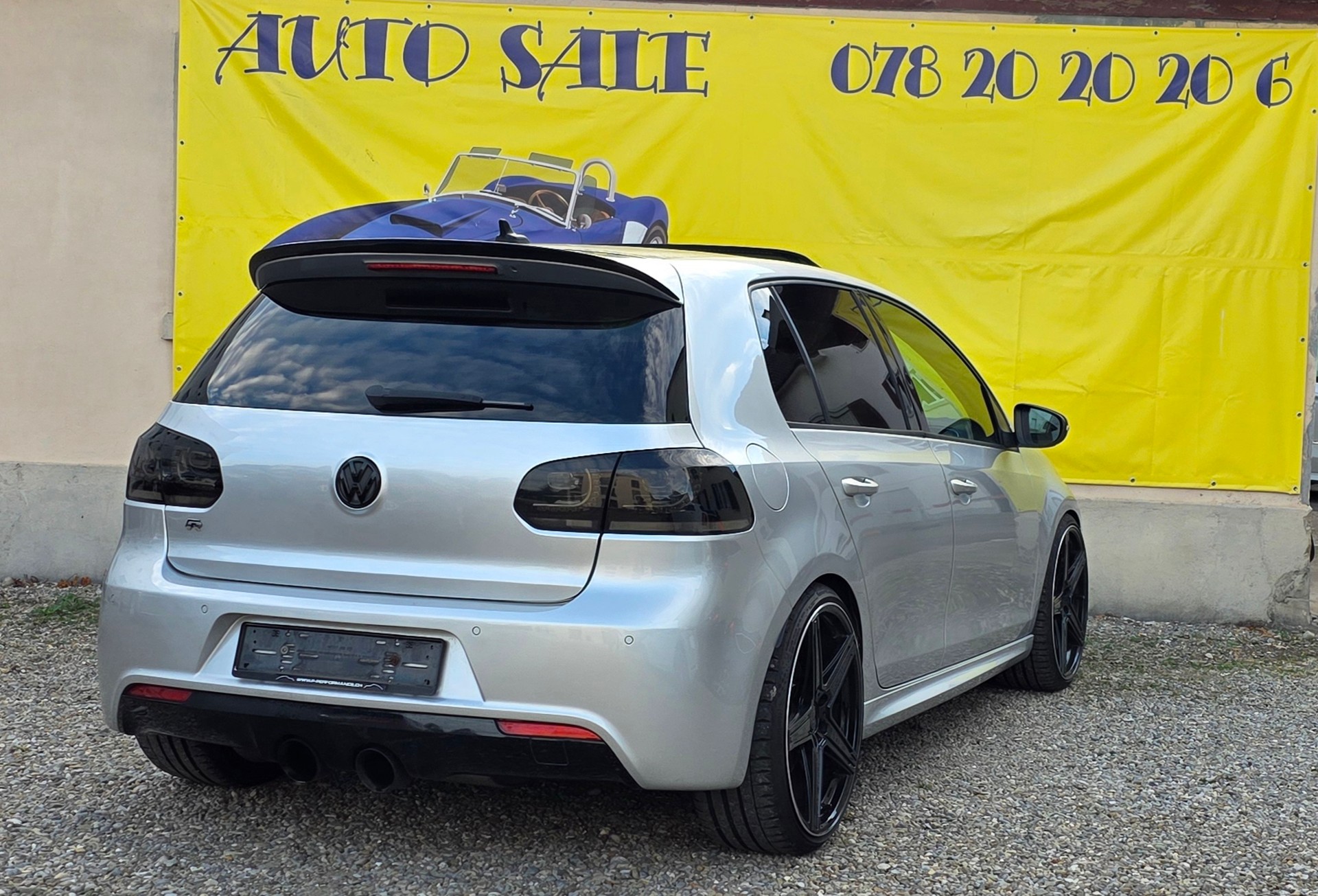 VW Golf 2.0 TSI R 4Motion DSG-image-10