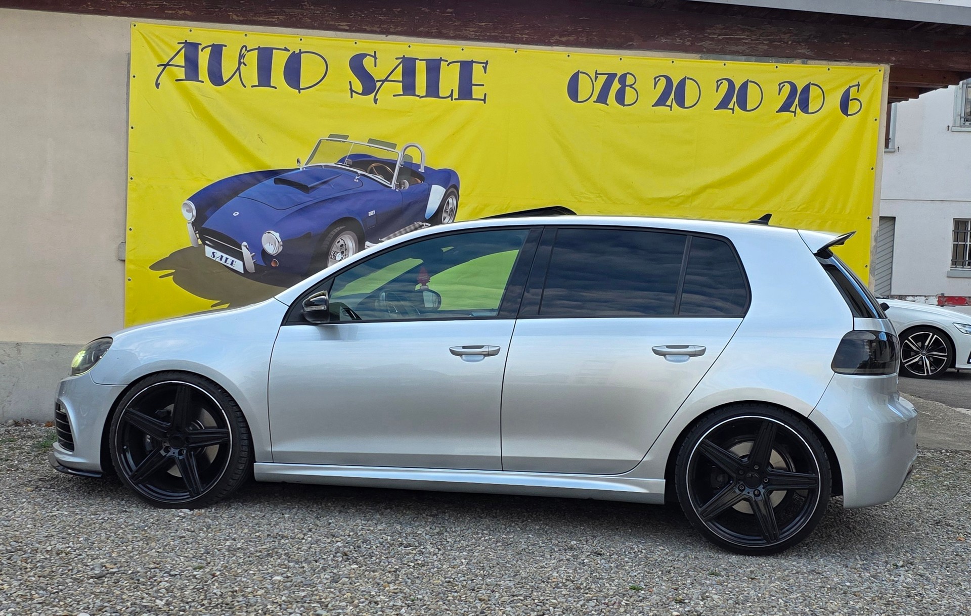 VW Golf 2.0 TSI R 4Motion DSG-image-2