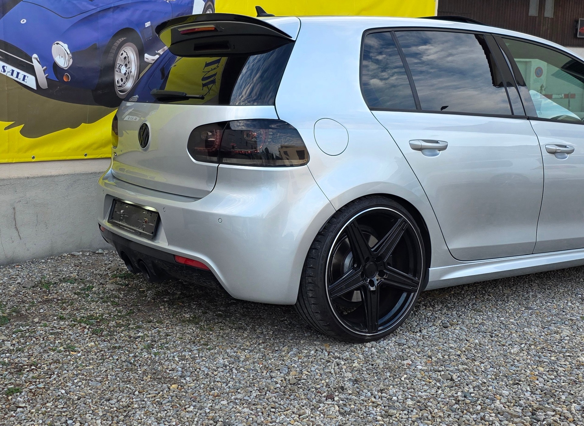 VW Golf 2.0 TSI R 4Motion DSG-image-11