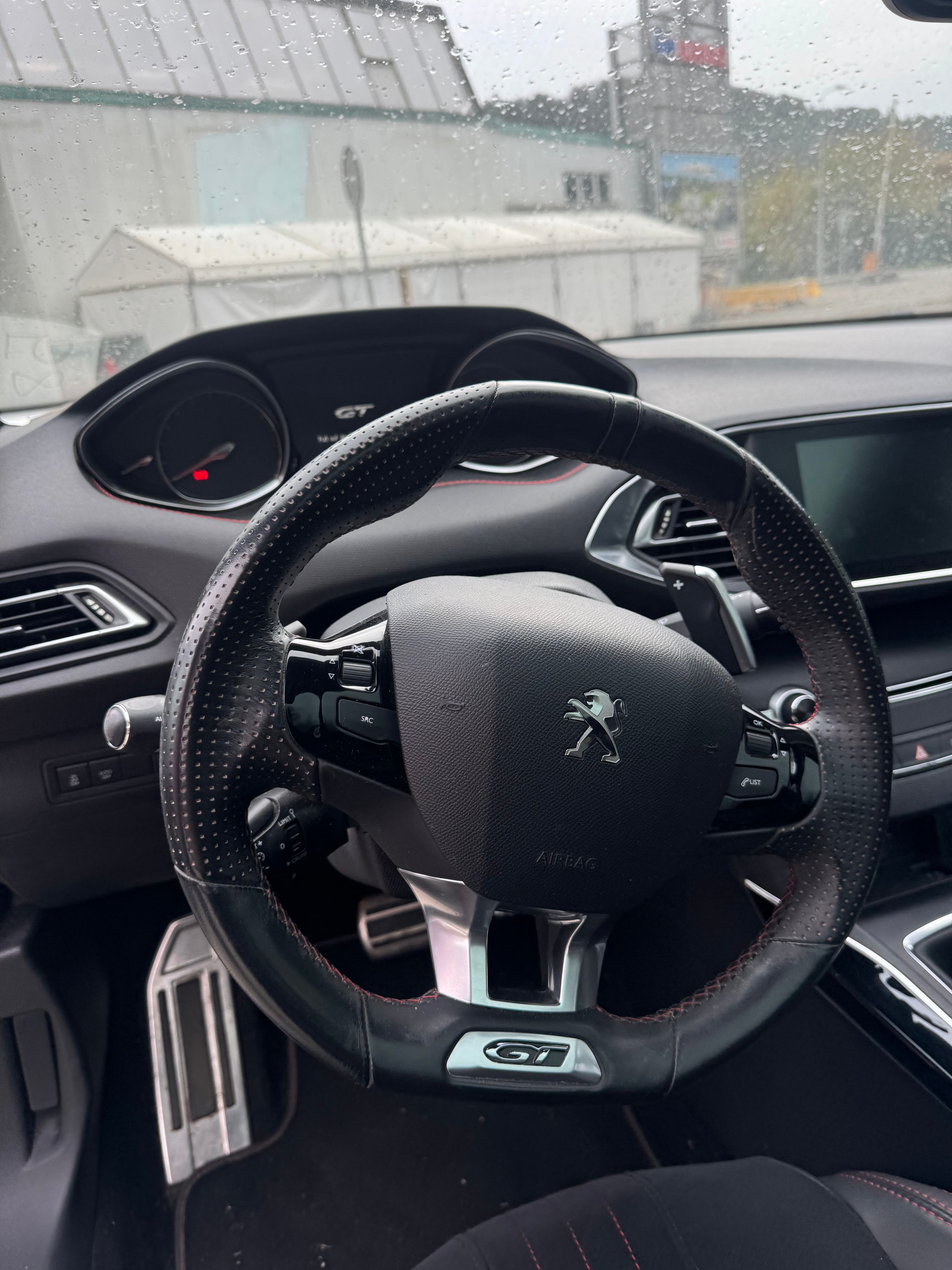 PEUGEOT 308 SW 2.0 BlueHDI GT Automatic-image-9