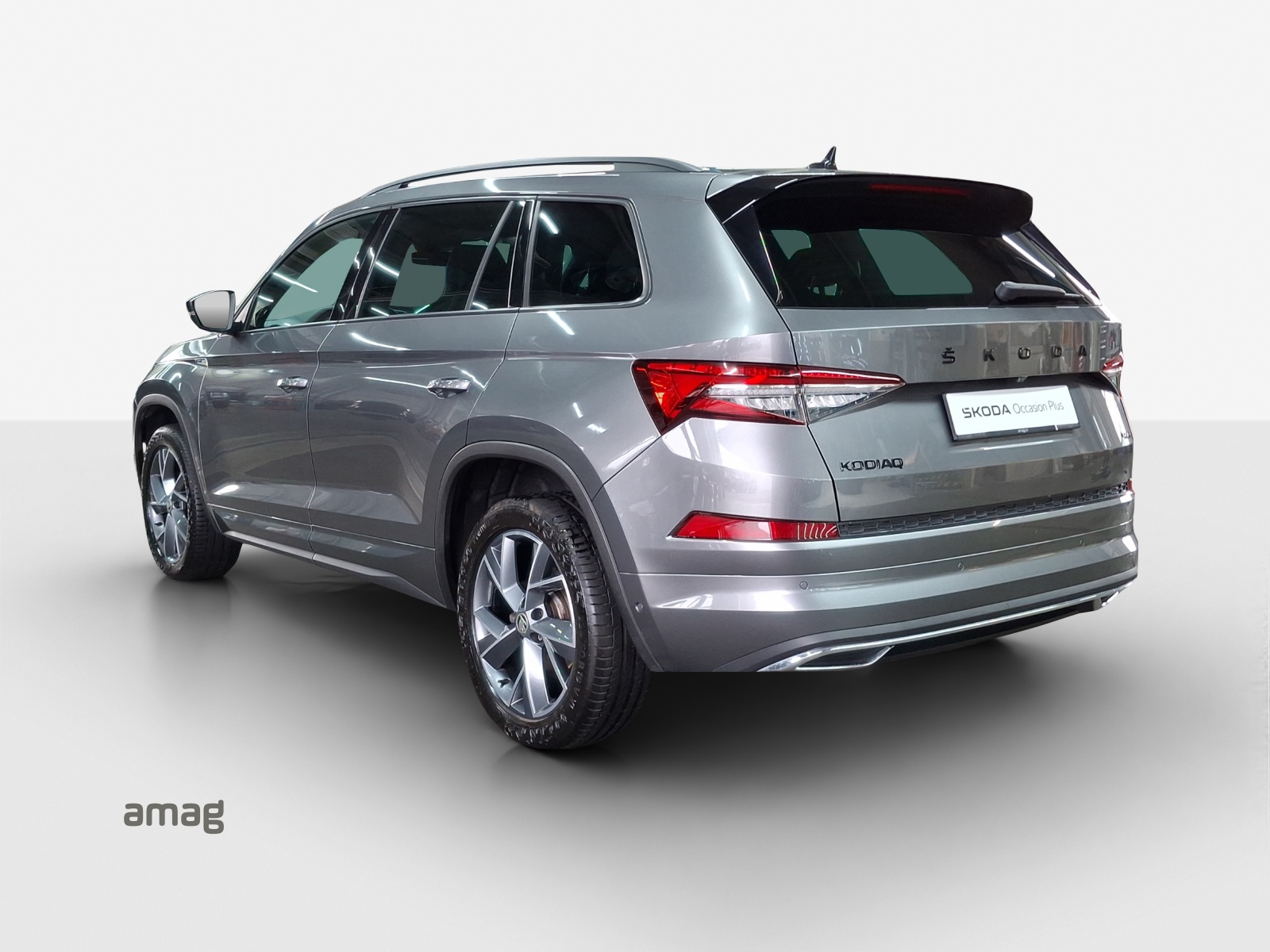 SKODA Kodiaq 2.0 TSI 4x4 SportLine-image-2