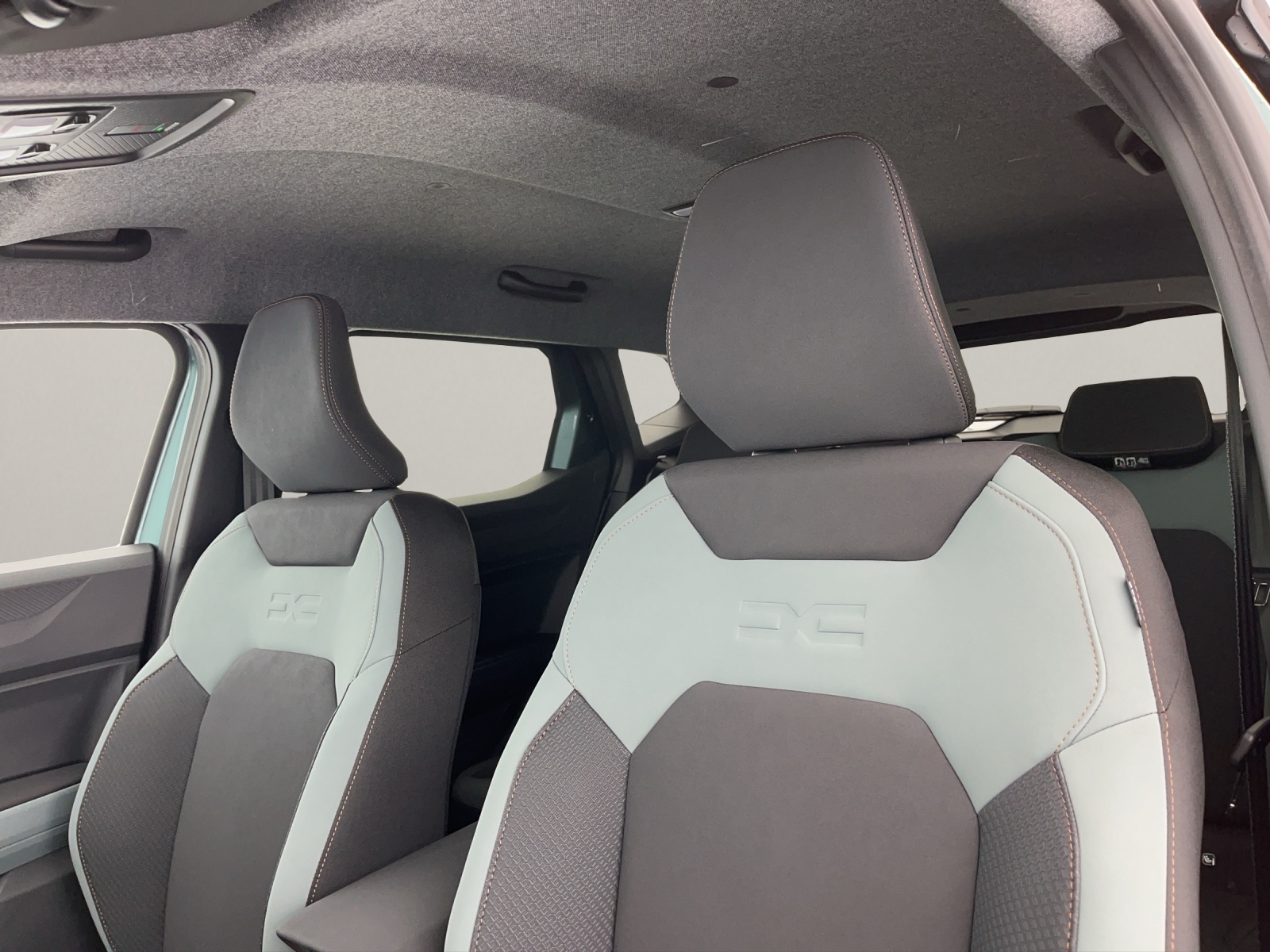 DACIA Duster 1.8 Hybrid Extreme-image-14