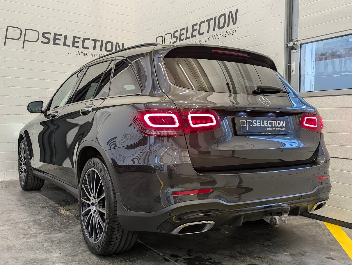 MERCEDES-BENZ GLC 220 d AMG Line 4Matic 9G-Tronic*CH-AUTO PREMIUM PLUS BURMESTER PANO 360CAM AHK 2'50KG MEMORY*-image-31