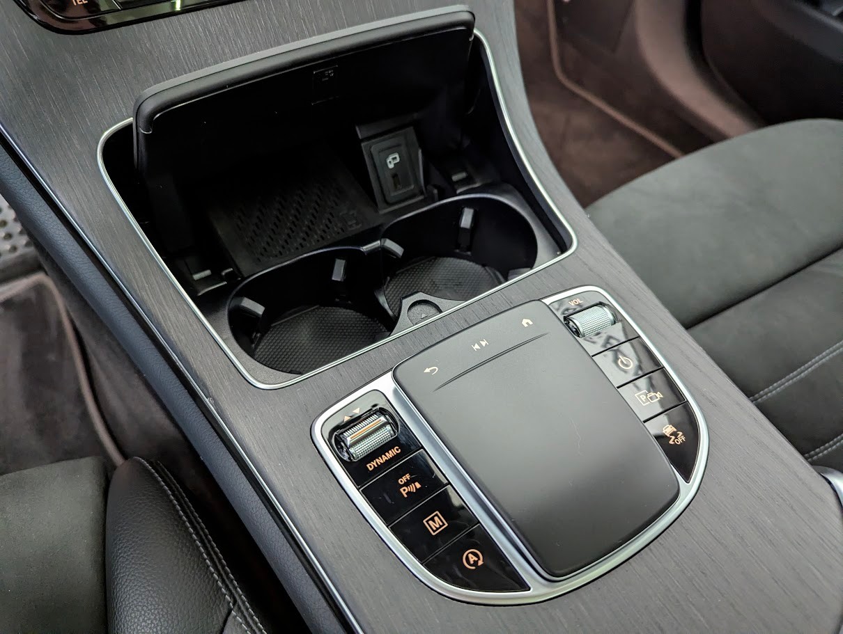 MERCEDES-BENZ GLC 220 d AMG Line 4Matic 9G-Tronic*CH-AUTO PREMIUM PLUS BURMESTER PANO 360CAM AHK 2'50KG MEMORY*-image-24