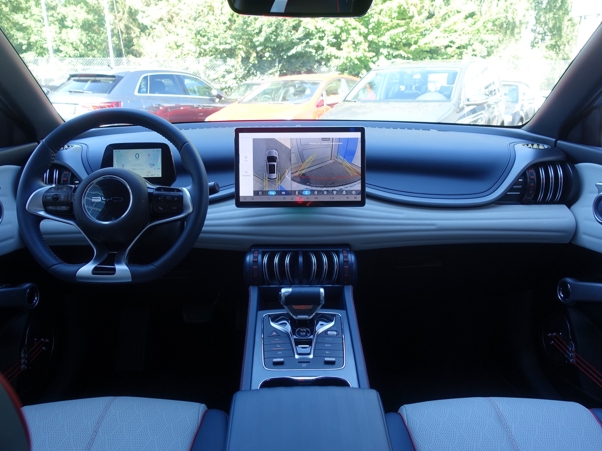 BYD ATTO 3-image-11