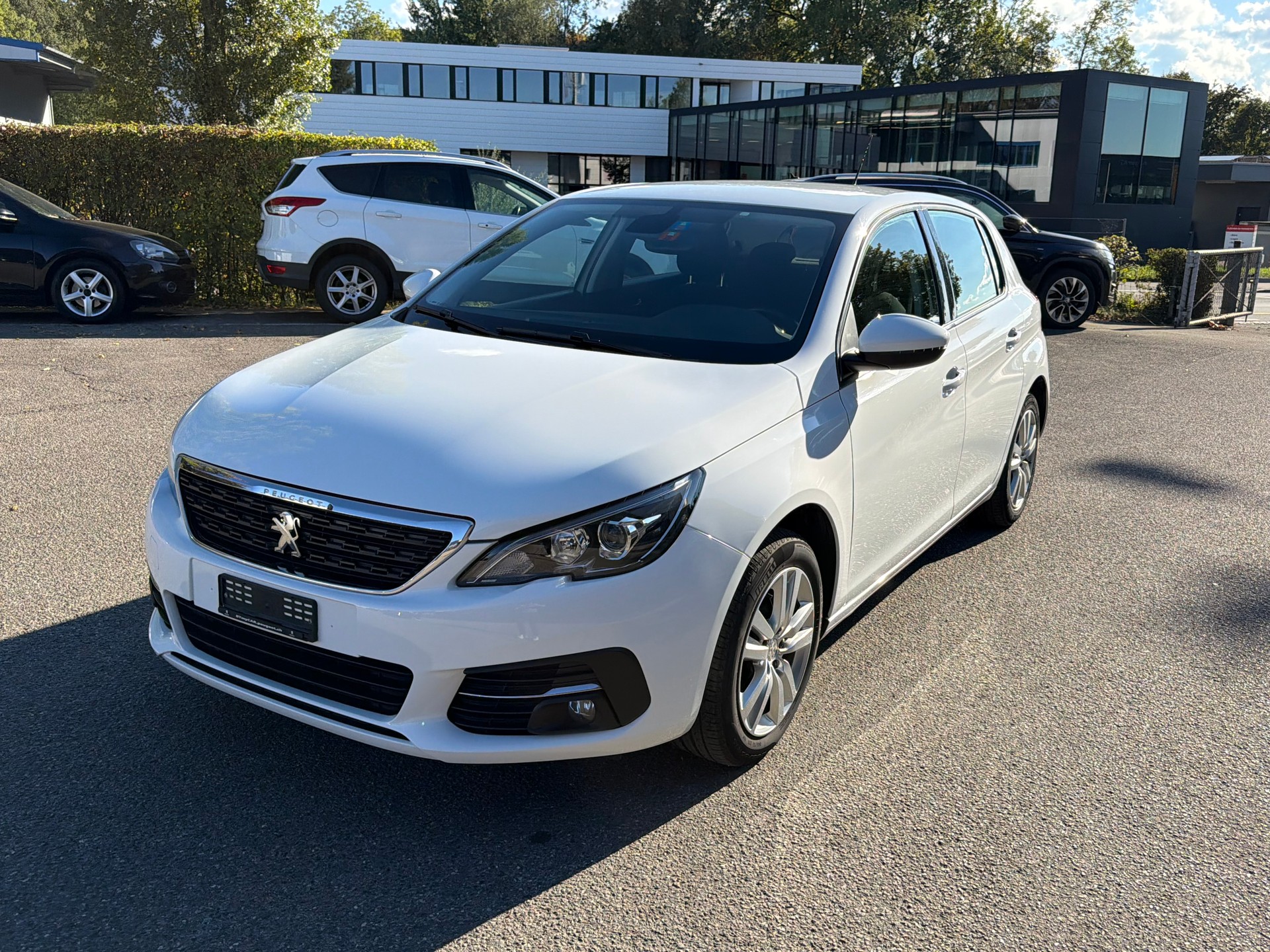PEUGEOT 308 1.5 BlueHDI Active Pack EAT8-image-0