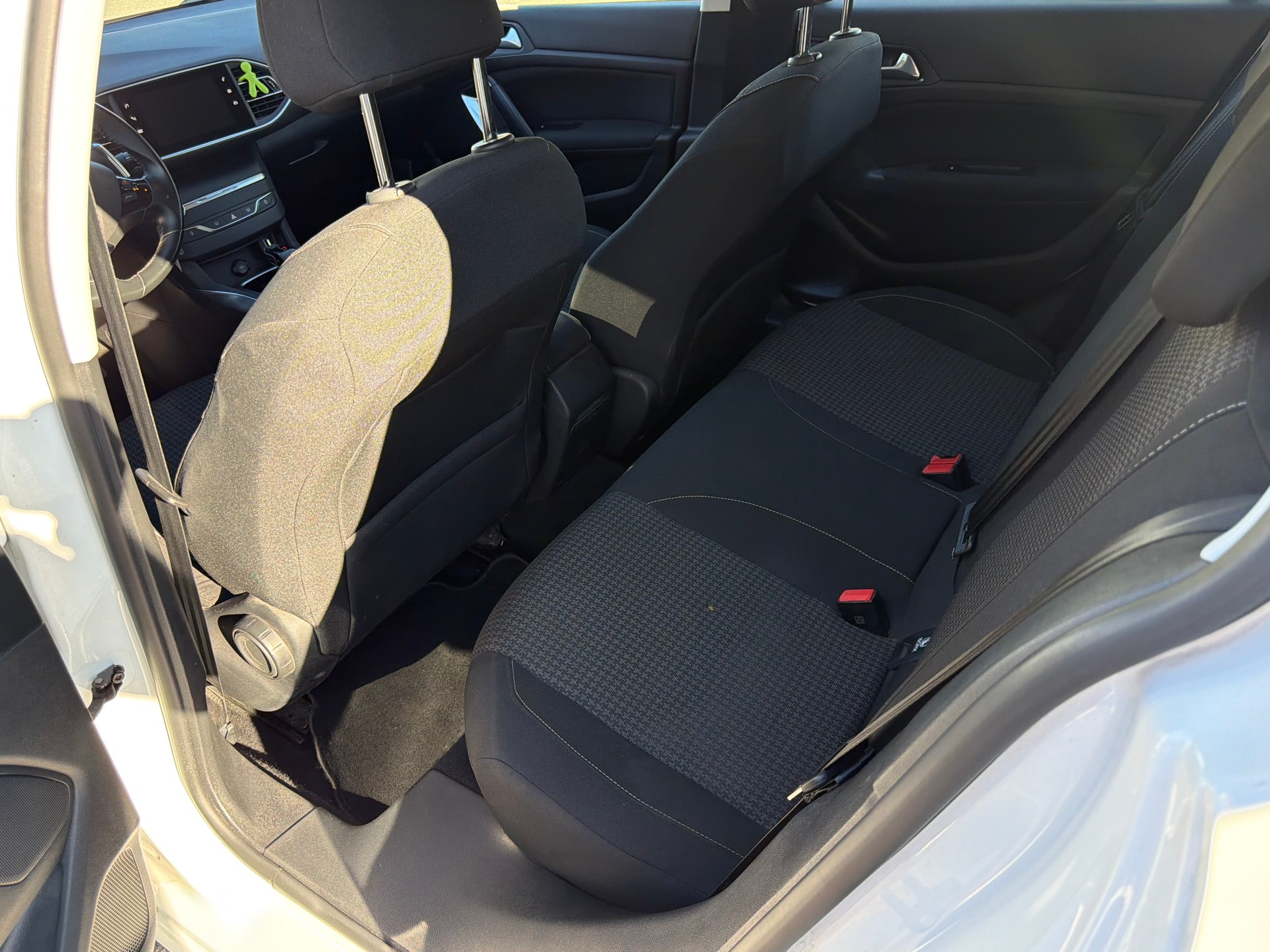PEUGEOT 308 1.5 BlueHDI Active Pack EAT8-image-6