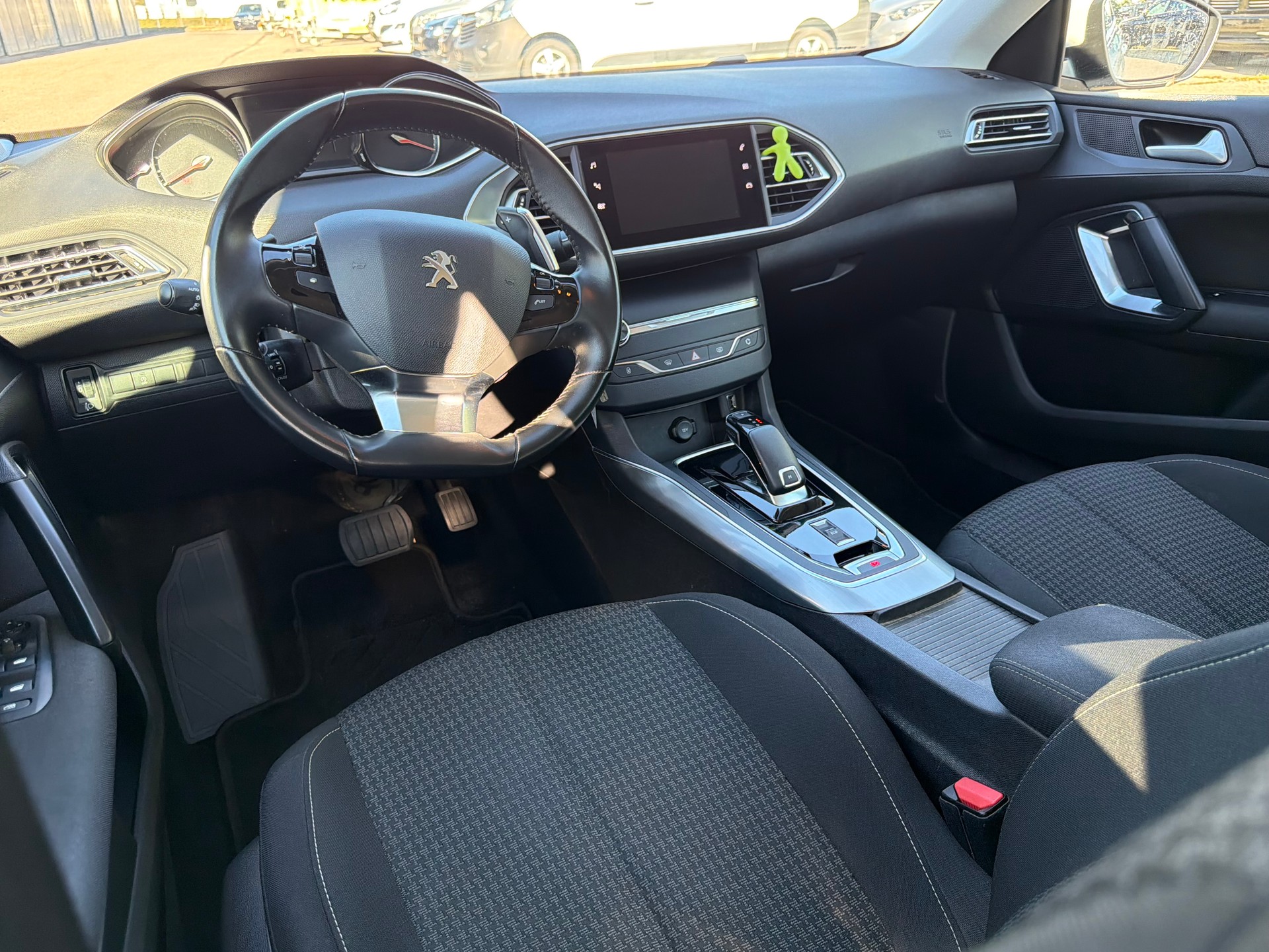 PEUGEOT 308 1.5 BlueHDI Active Pack EAT8-image-1