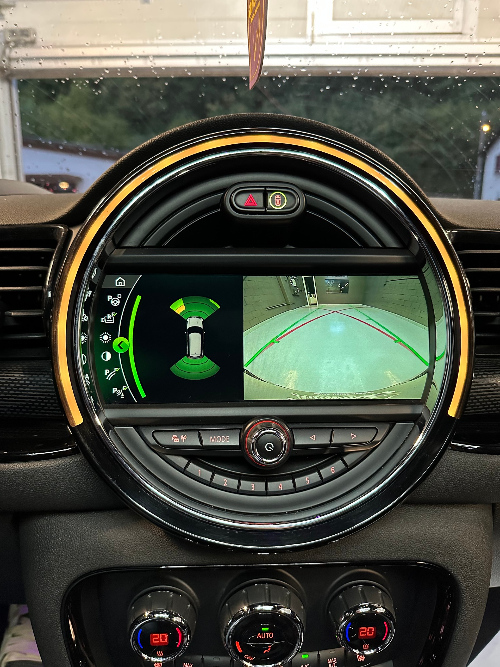 MINI Clubman Cooper S ALL4 Steptronic // Édition Union Jack// Harman/kardon // Véhicule🇨🇭 // Leasing dès 130.60.--image-14