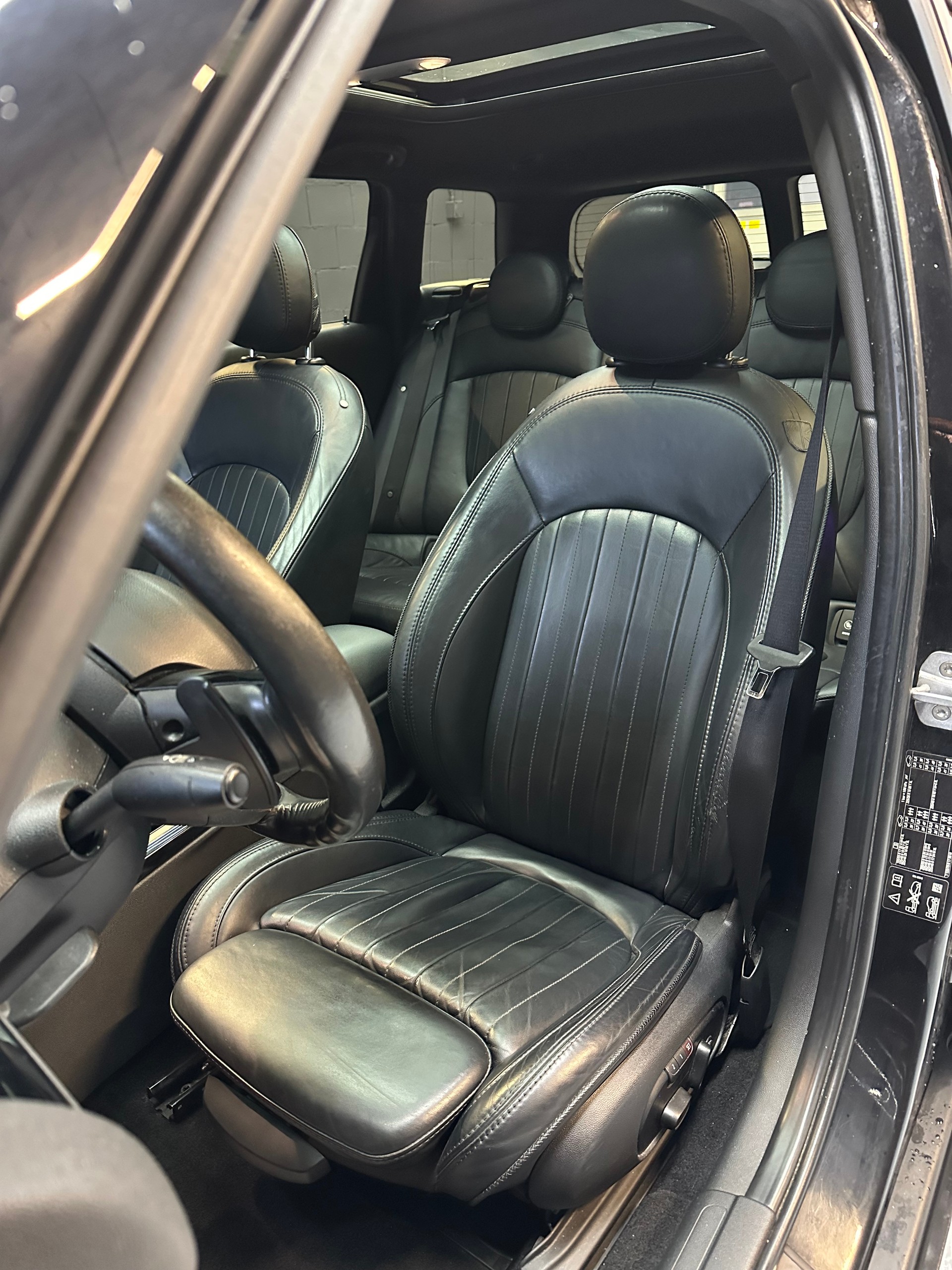 MINI Clubman Cooper S ALL4 Steptronic // Édition Union Jack// Harman/kardon // Véhicule🇨🇭 // Leasing dès 130.60.--image-9