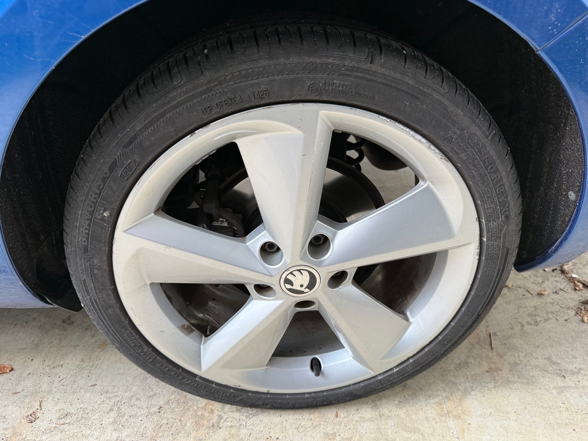 SKODA Octavia Combi 2.0 TDI Elegance 4x4-image-22