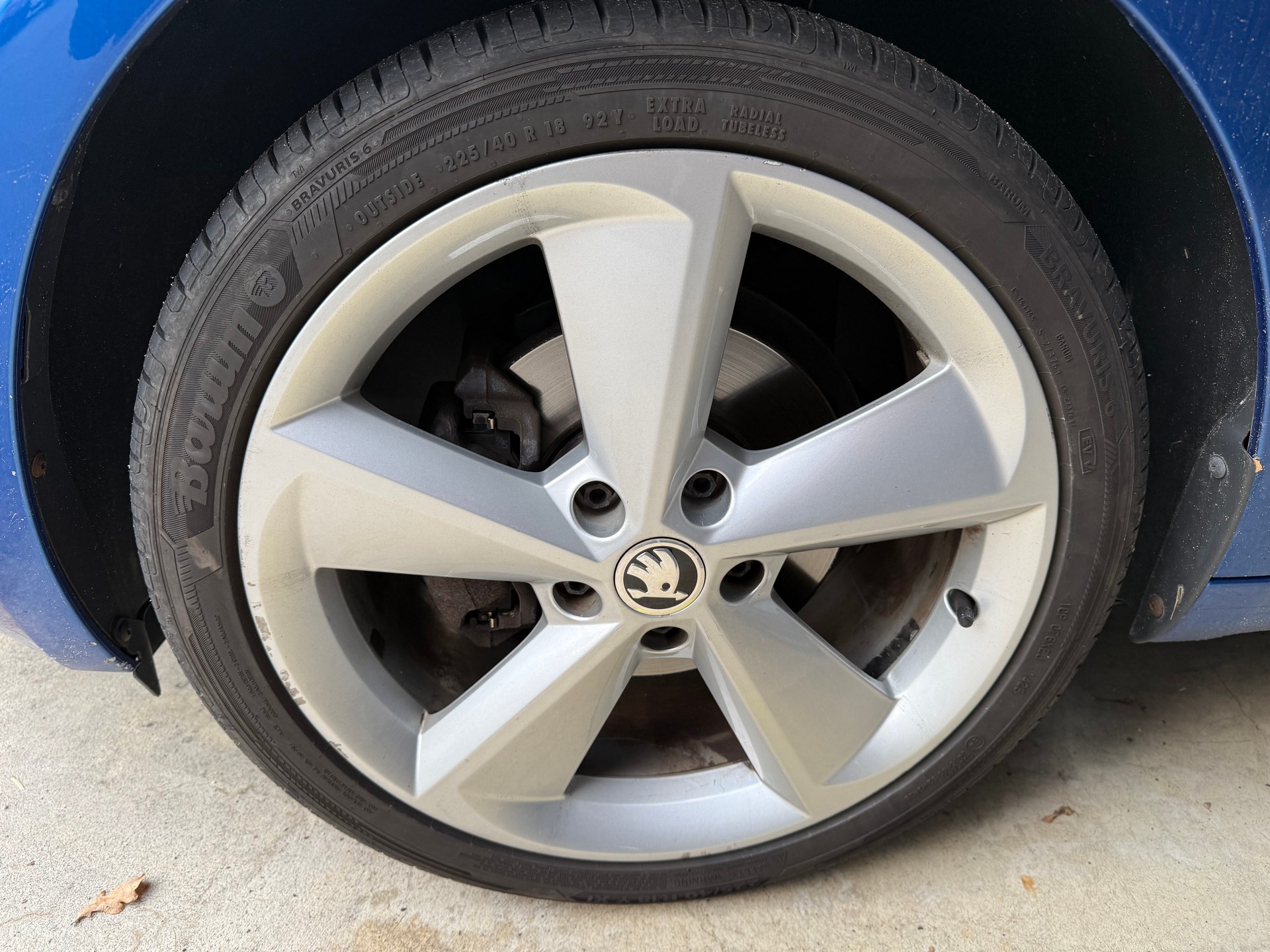 SKODA Octavia Combi 2.0 TDI Elegance 4x4-image-21