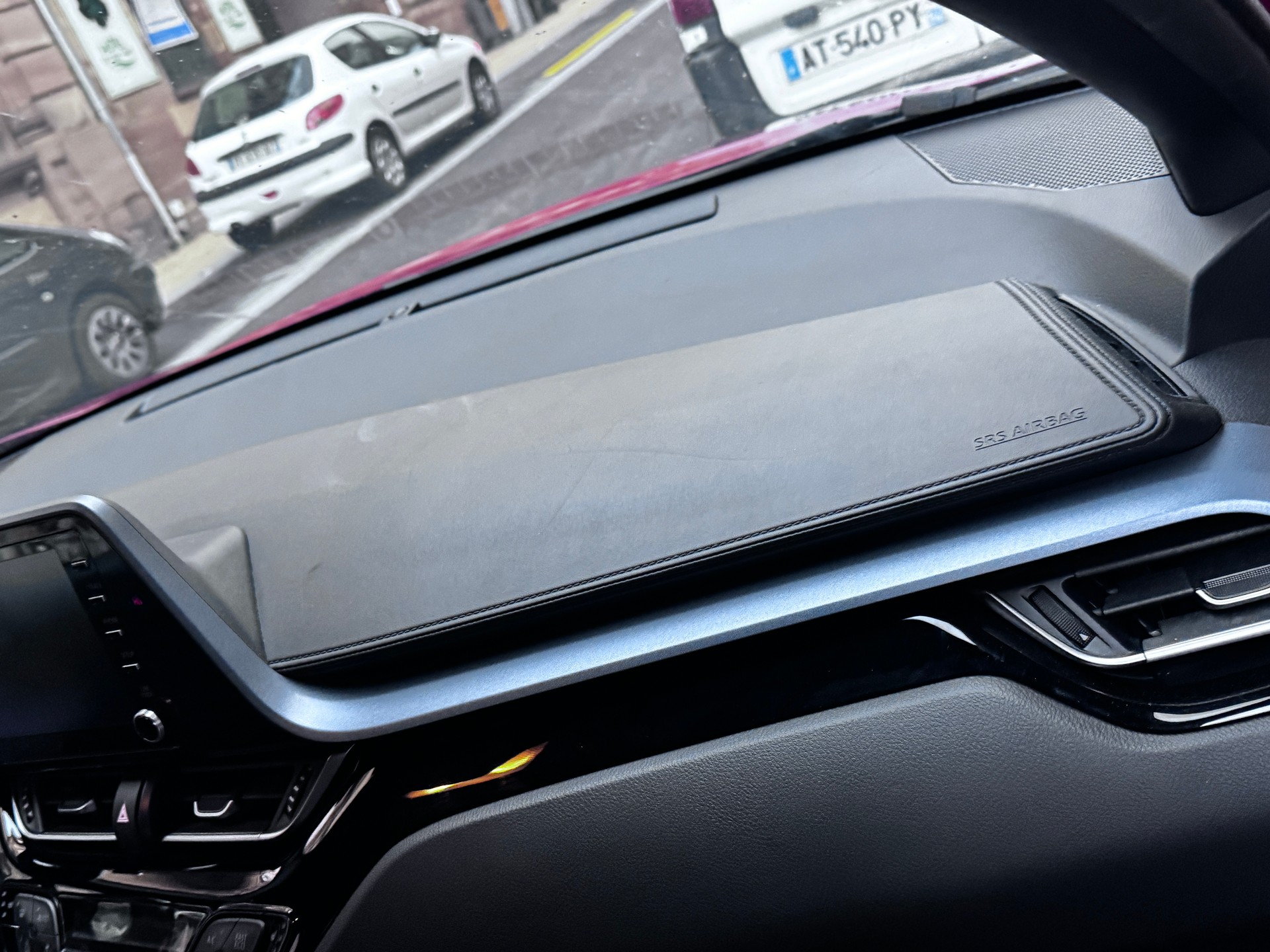 TOYOTA 2.0 VVTi HSD Trend-image-6