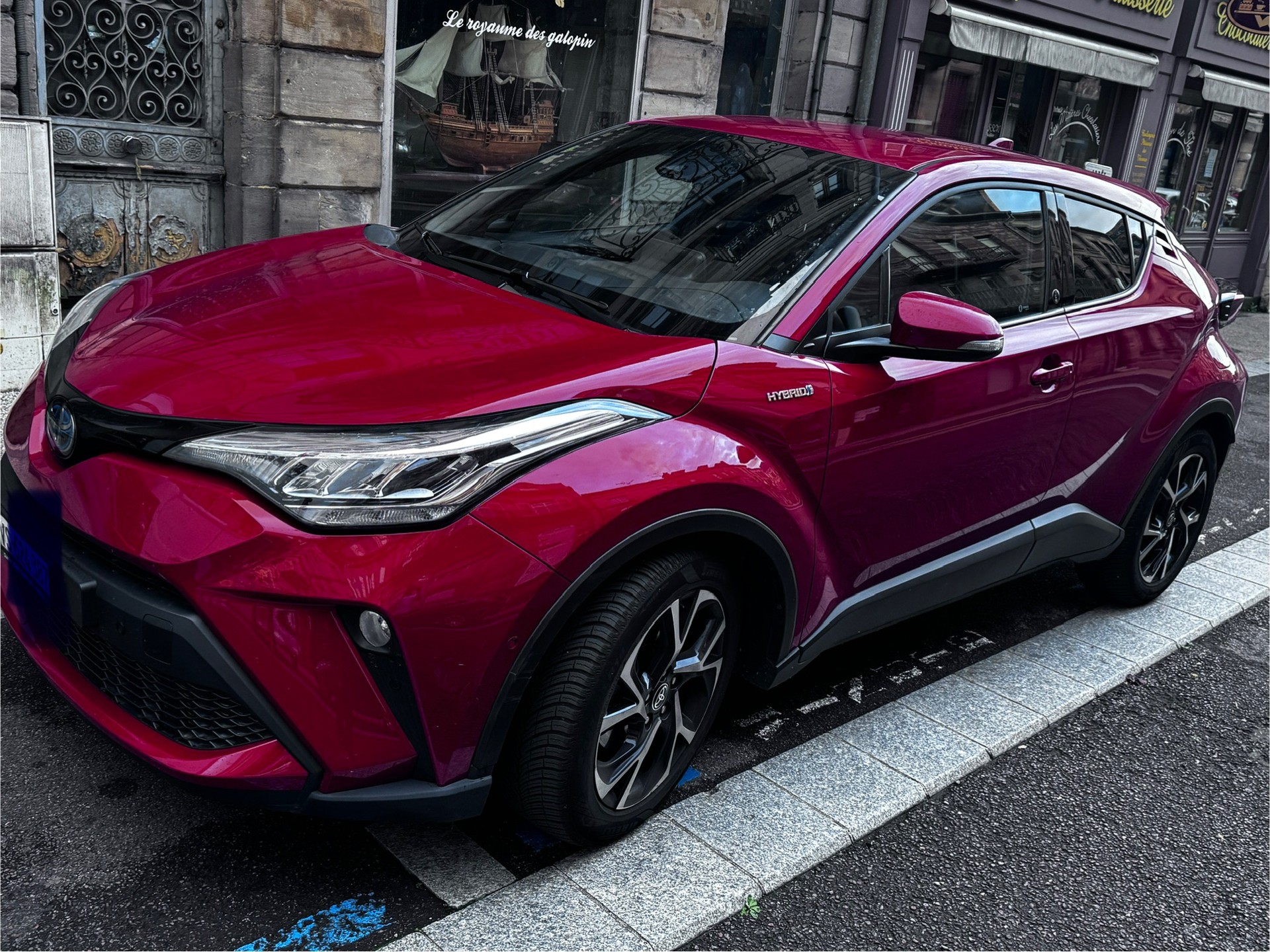 TOYOTA 2.0 VVTi HSD Trend-image-8
