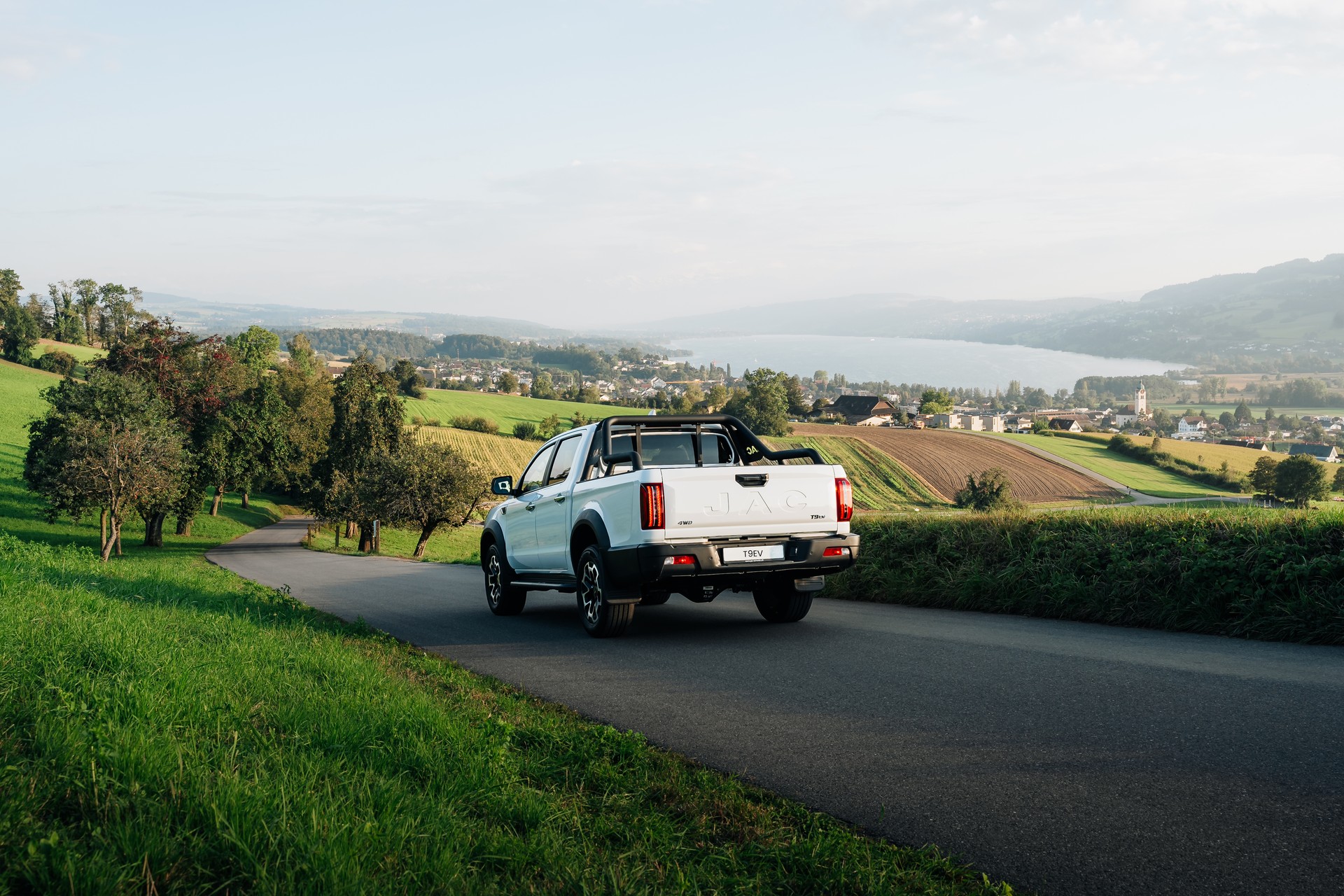 JAC T9EV 88kWh Advance 4x4-image-2
