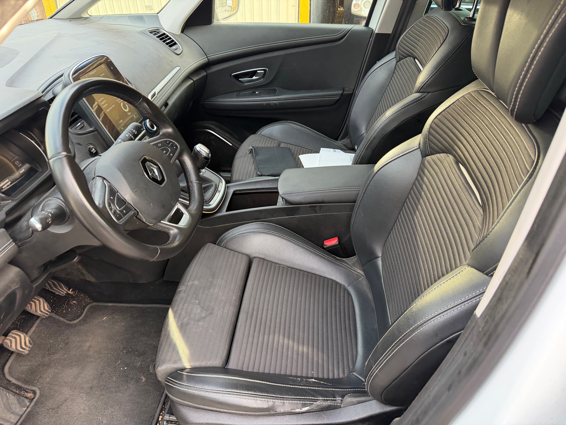RENAULT Grand Scénic 1.6 dCi Bose-image-5