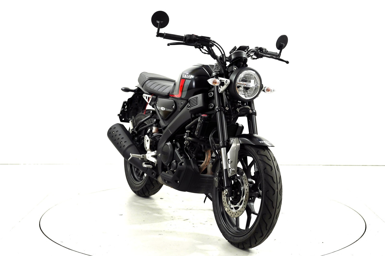 YAMAHA XSR 125 ABS-showroom-element-1
