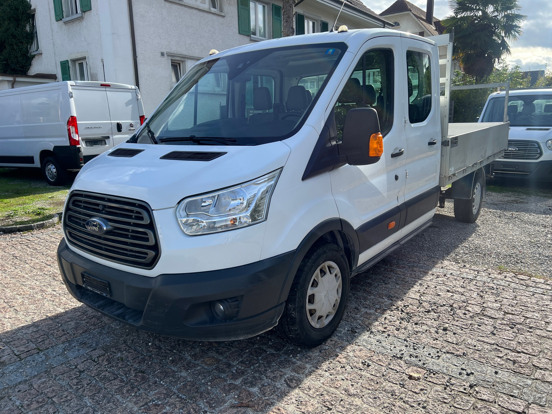 FORD Transit 350 L3 Trend 2.0 TDCi 130 RWD-image-4