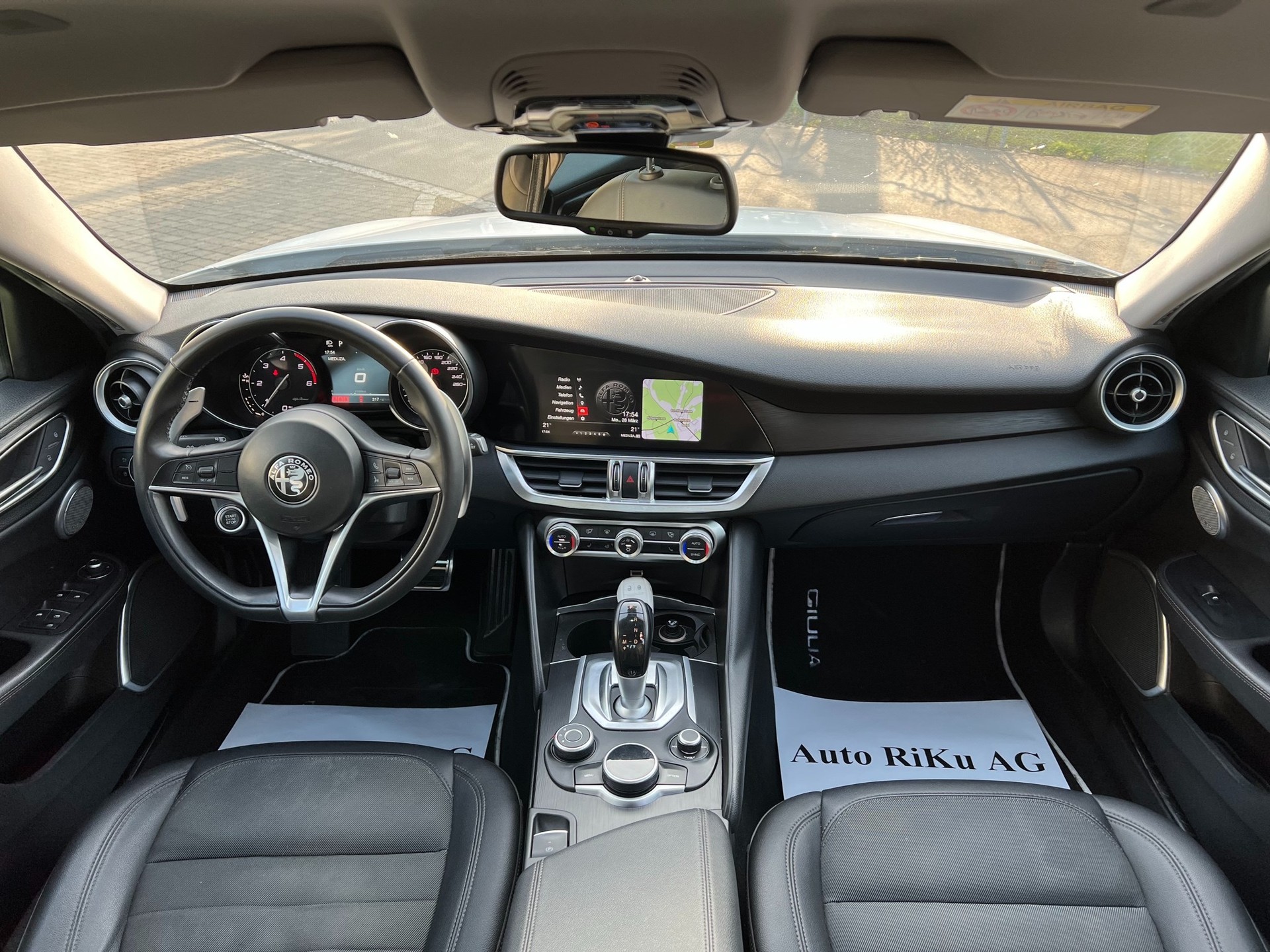 ALFA ROMEO Giulia 2.2 JTDM Super Automatic-image-11