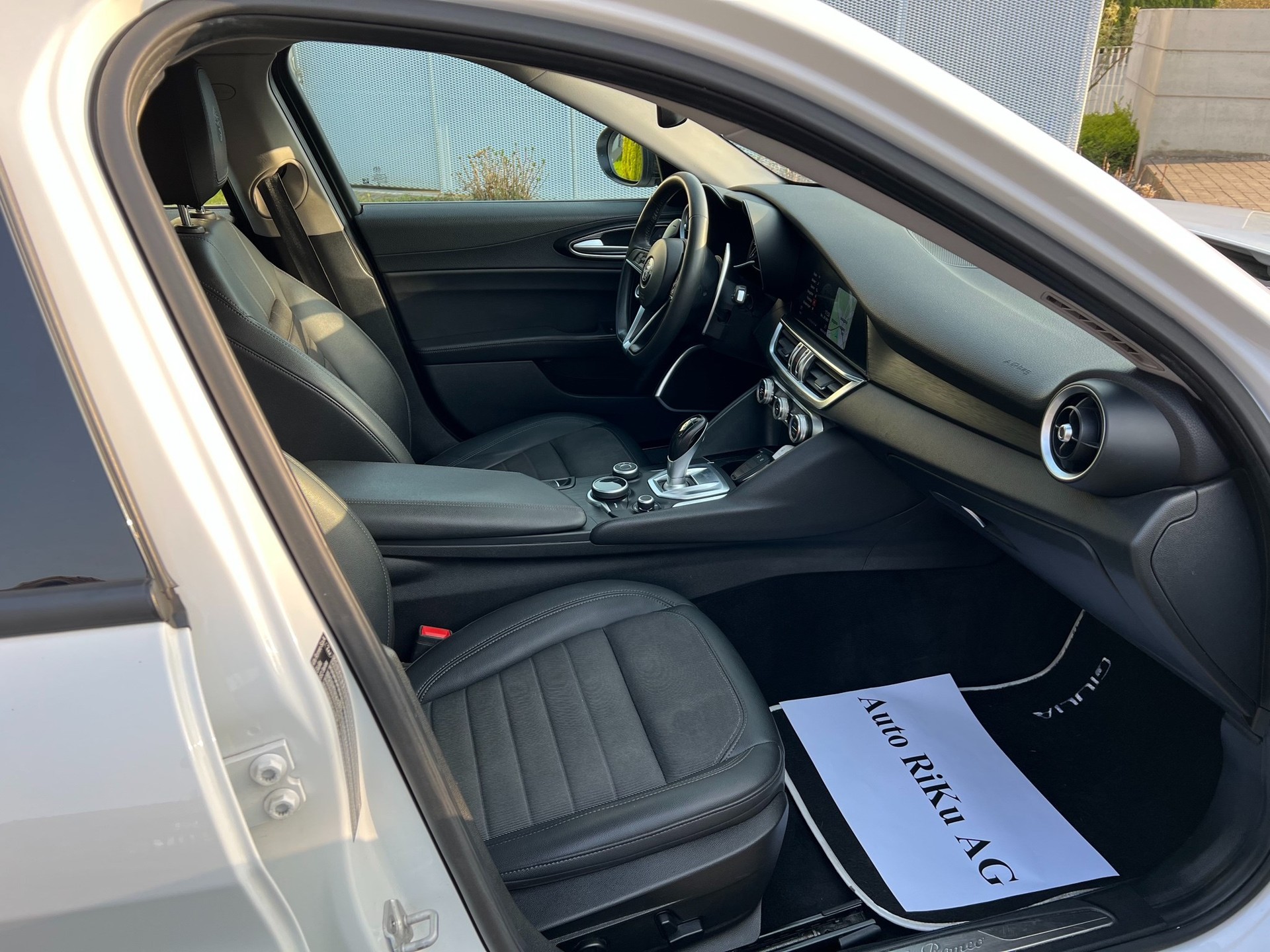 ALFA ROMEO Giulia 2.2 JTDM Super Automatic-image-17