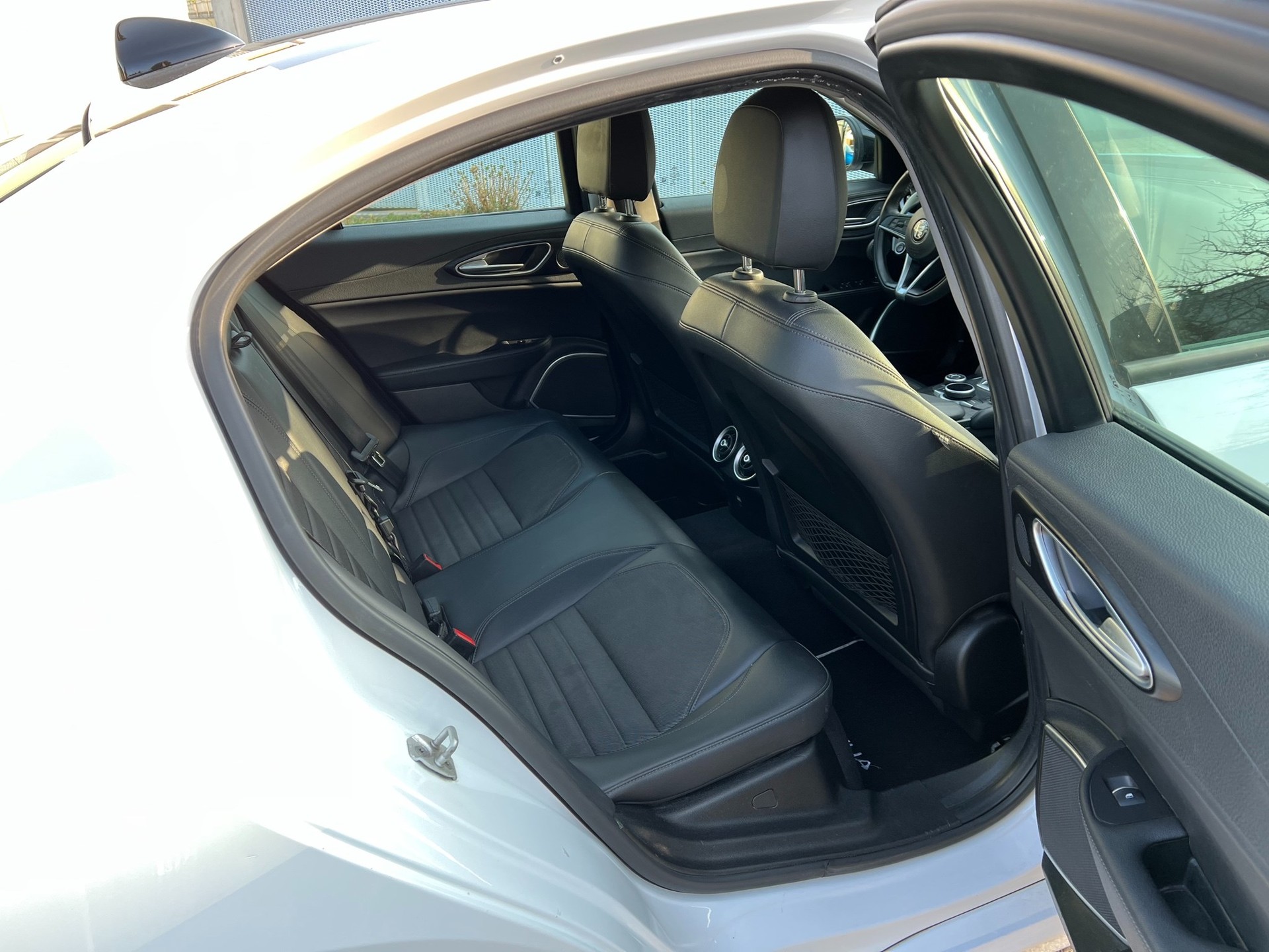 ALFA ROMEO Giulia 2.2 JTDM Super Automatic-image-19