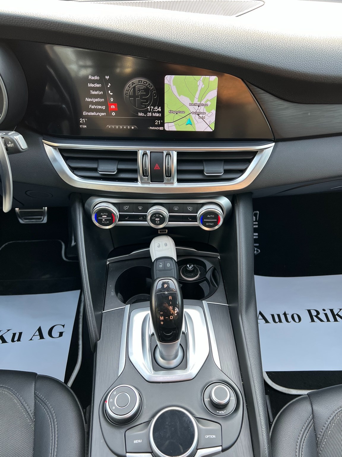 ALFA ROMEO Giulia 2.2 JTDM Super Automatic-image-13