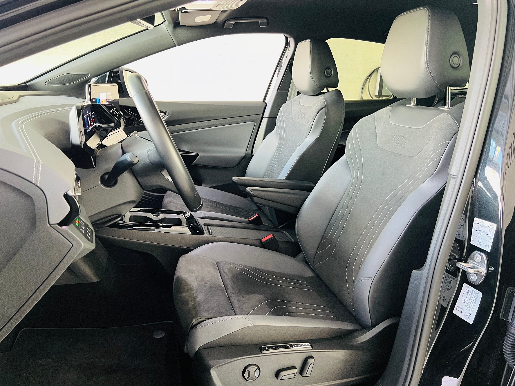 VW ID.5 Pro Performance 77 kWh-image-6