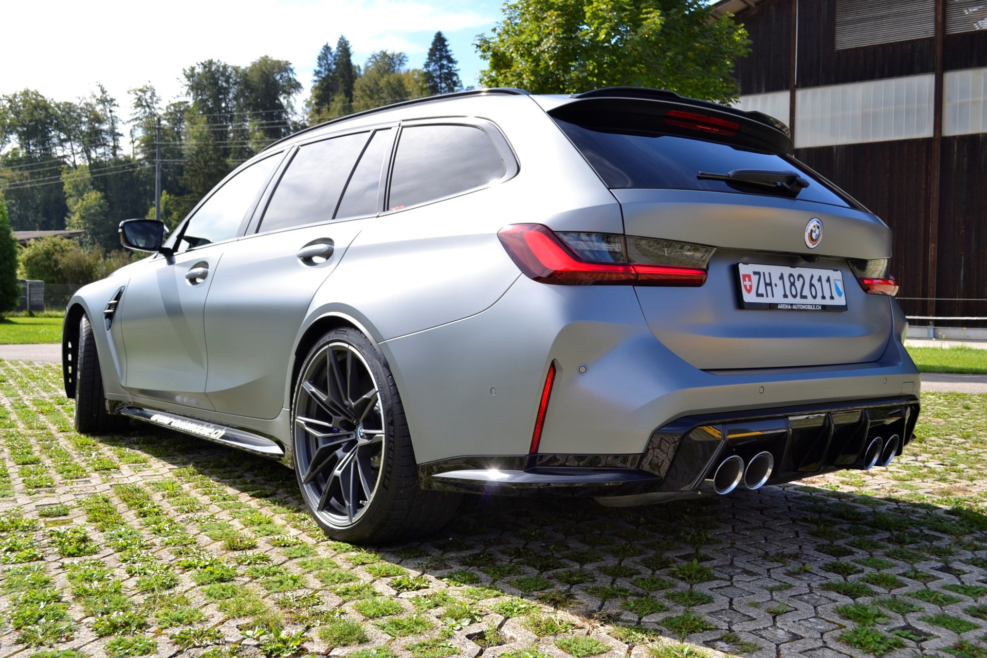 BMW M3 Touring xDrive Competition M-image-2
