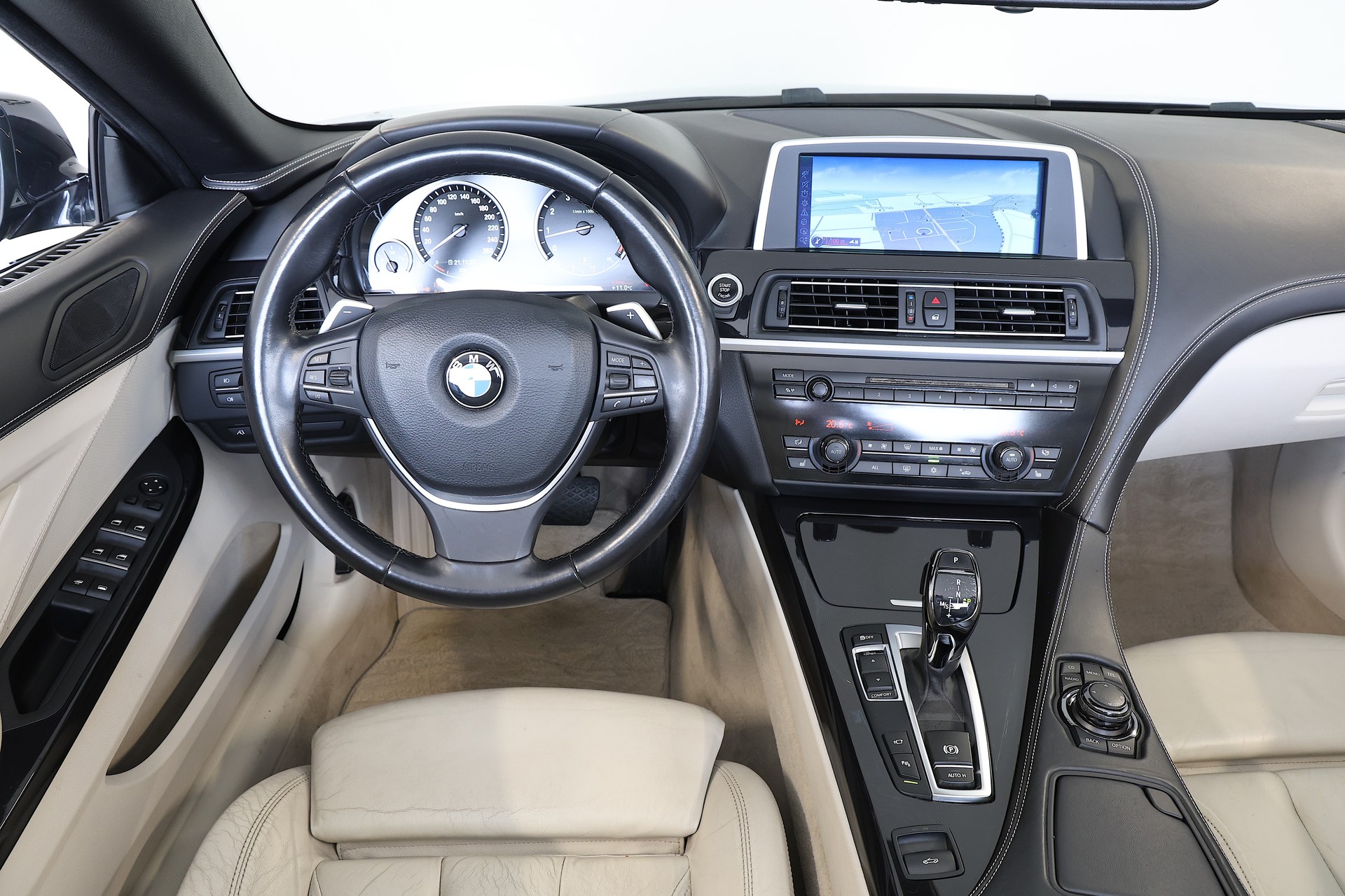 BMW 650i Cabrio-image-11