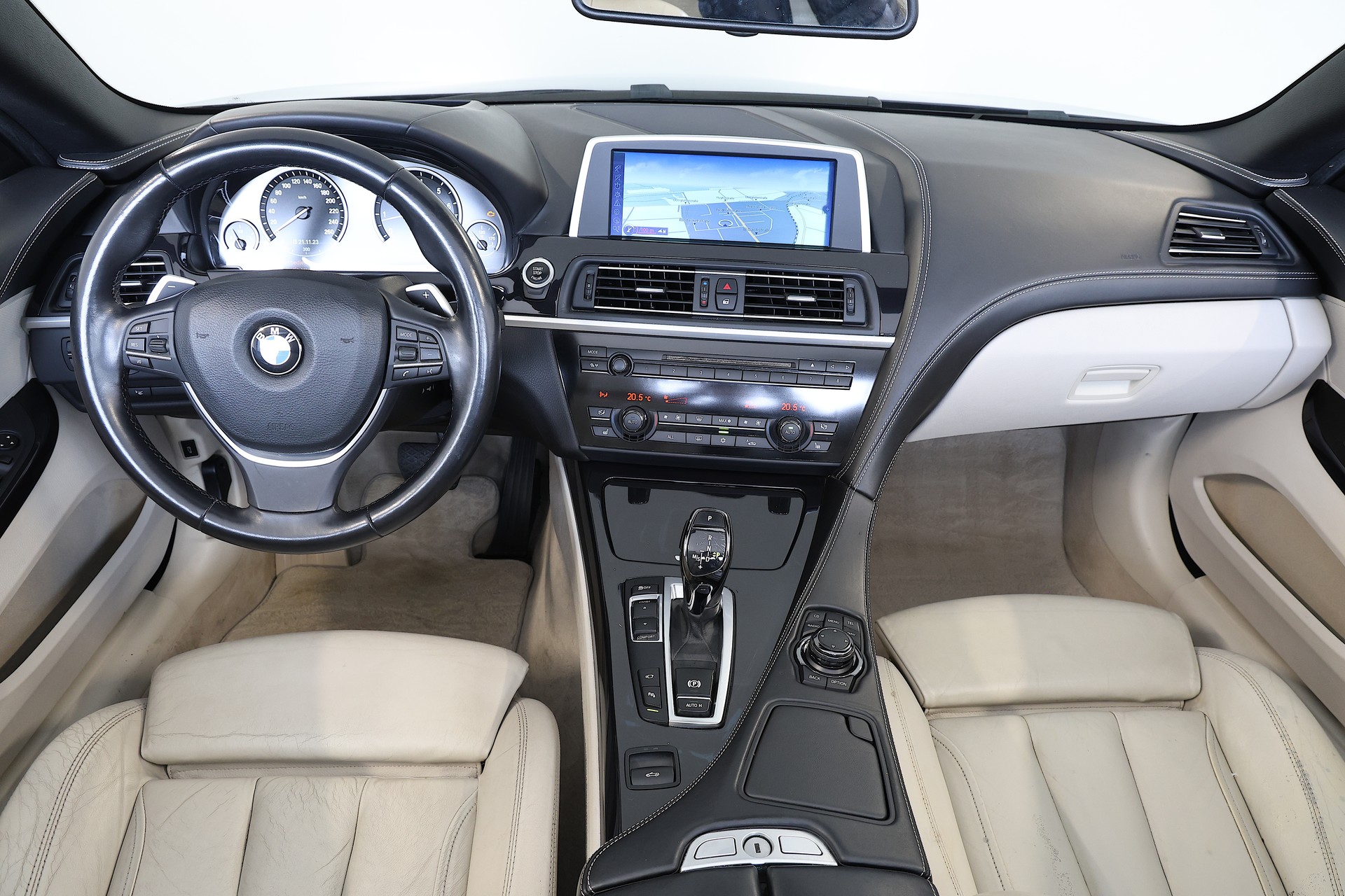 BMW 650i Cabrio-image-10