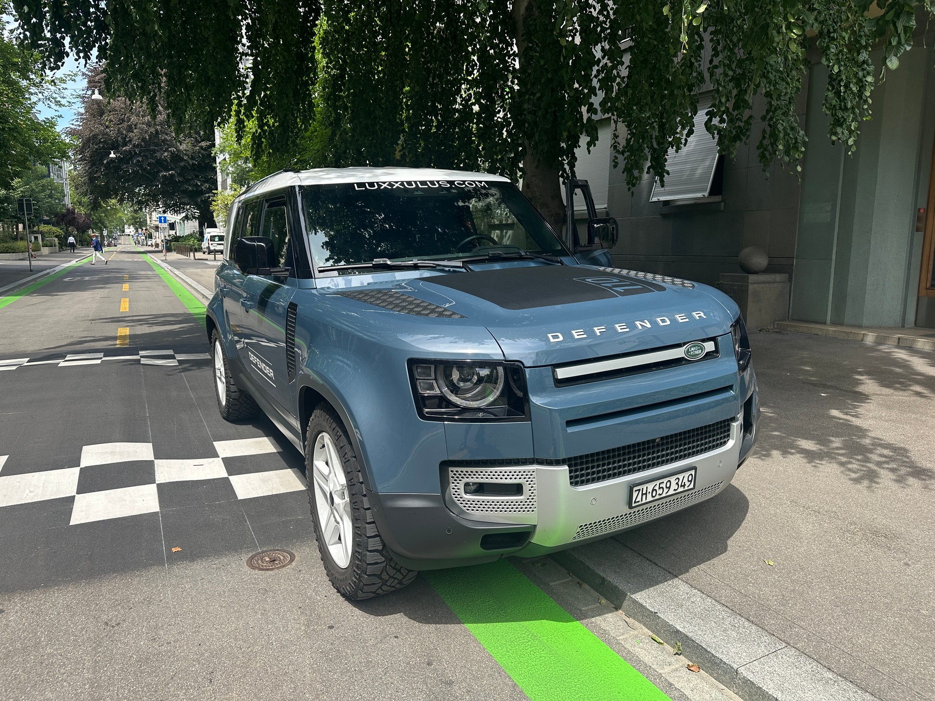 LAND ROVER DEFENDER 110 3.0 D 300-image-1
