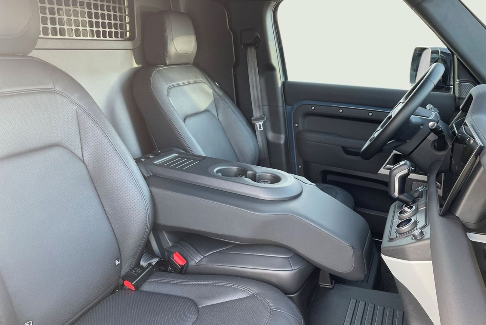 LAND ROVER DEFENDER 110 3.0 D 300-image-5