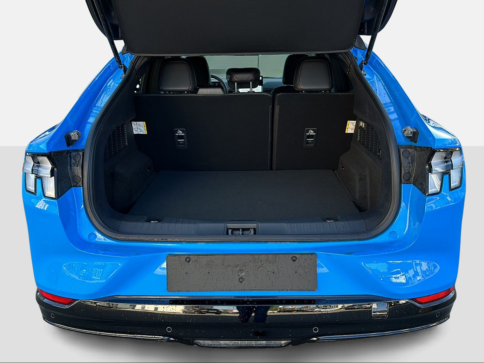 FORD Mustang Mach-E Premium-image-13