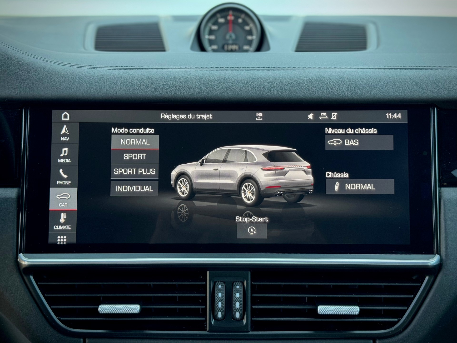 PORSCHE Cayenne - Véhicule Suisse (CH)-image-11