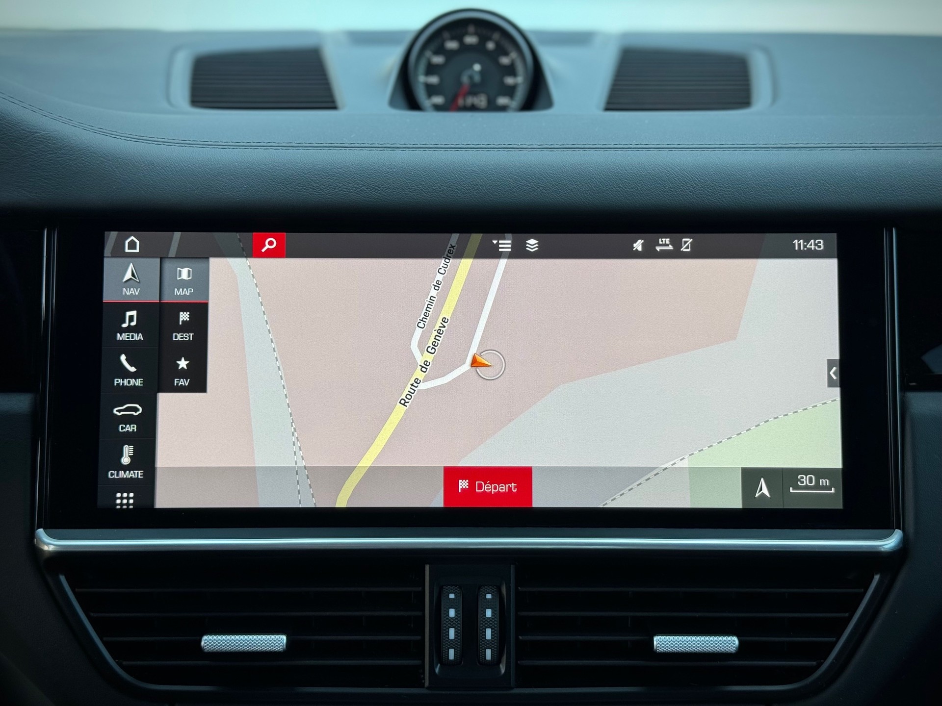 PORSCHE Cayenne - Véhicule Suisse (CH)-image-13