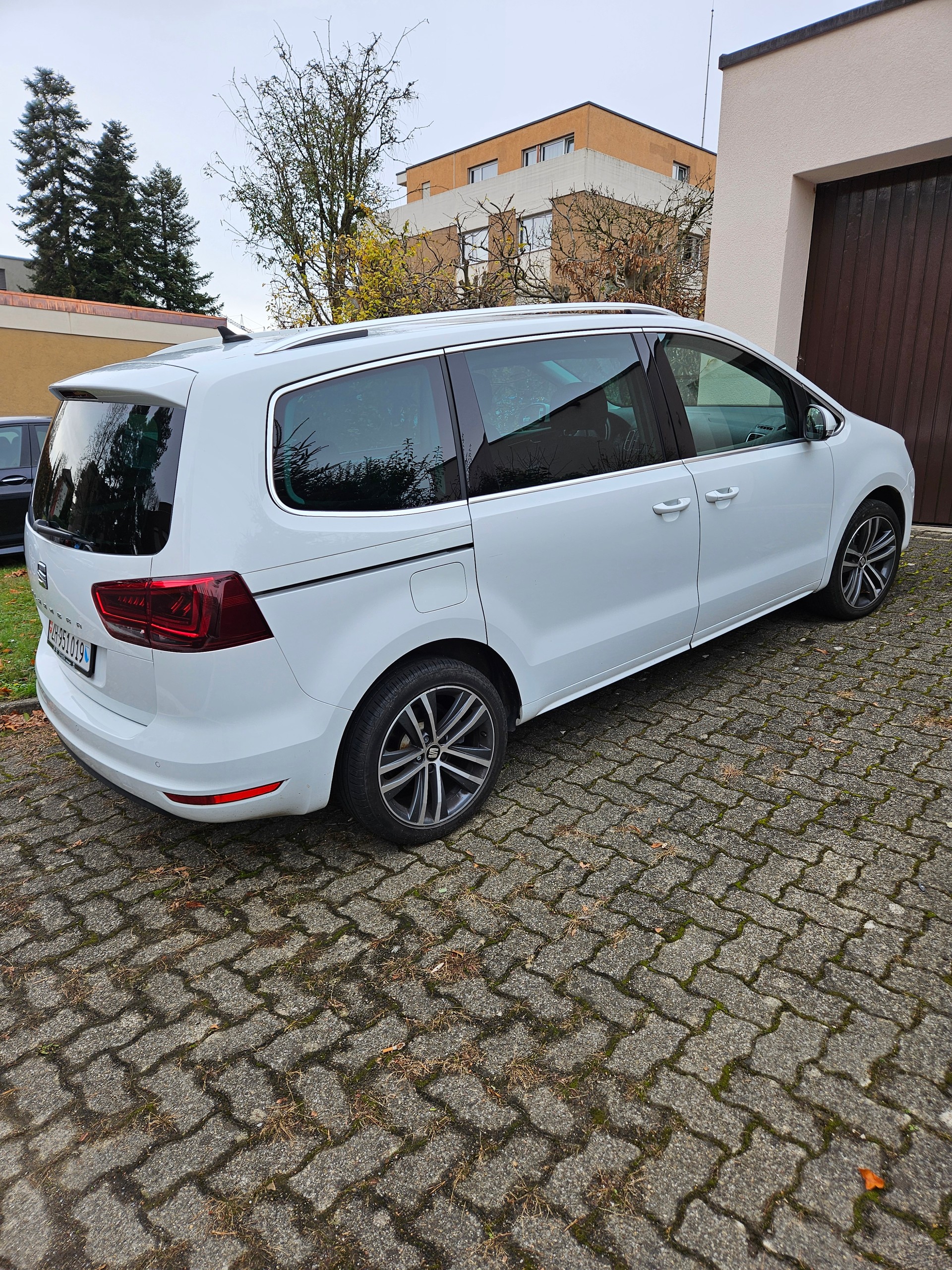 SEAT Alhambra 2.0 TDI DSG Style-image-2