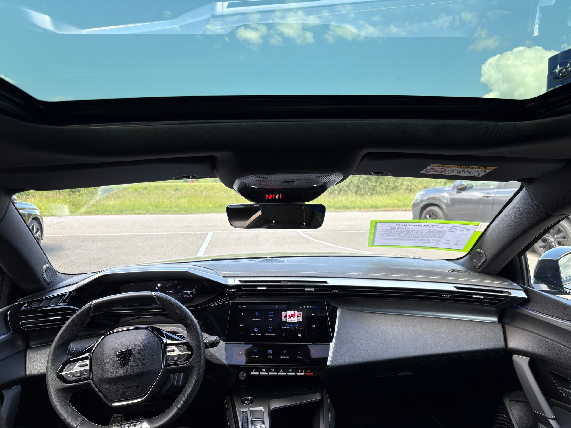 PEUGEOT 308 SW 1.6 PHEV 225 GT-image-9
