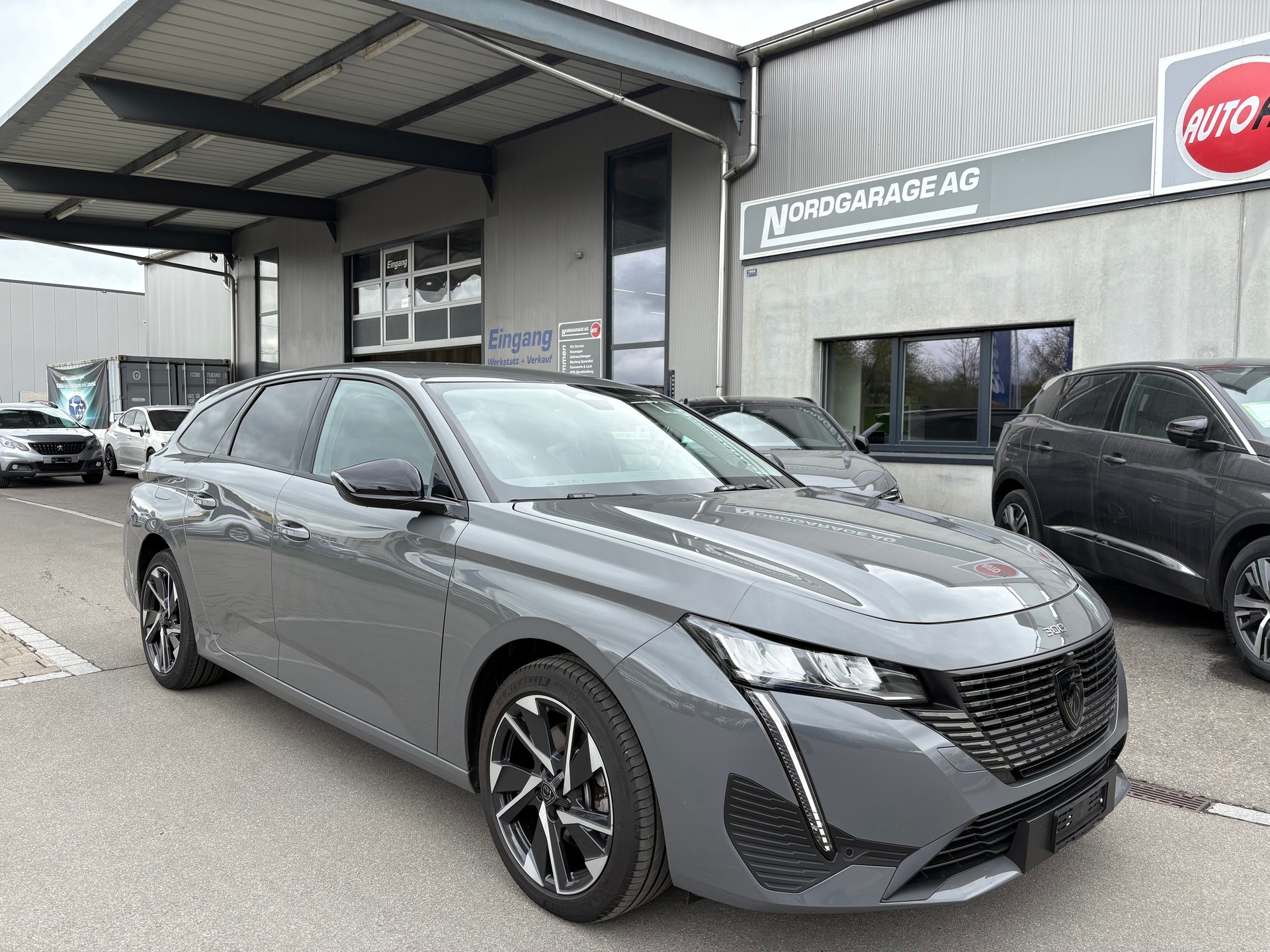 PEUGEOT 308 SW 1.6 PHEV 225 GT-image-2