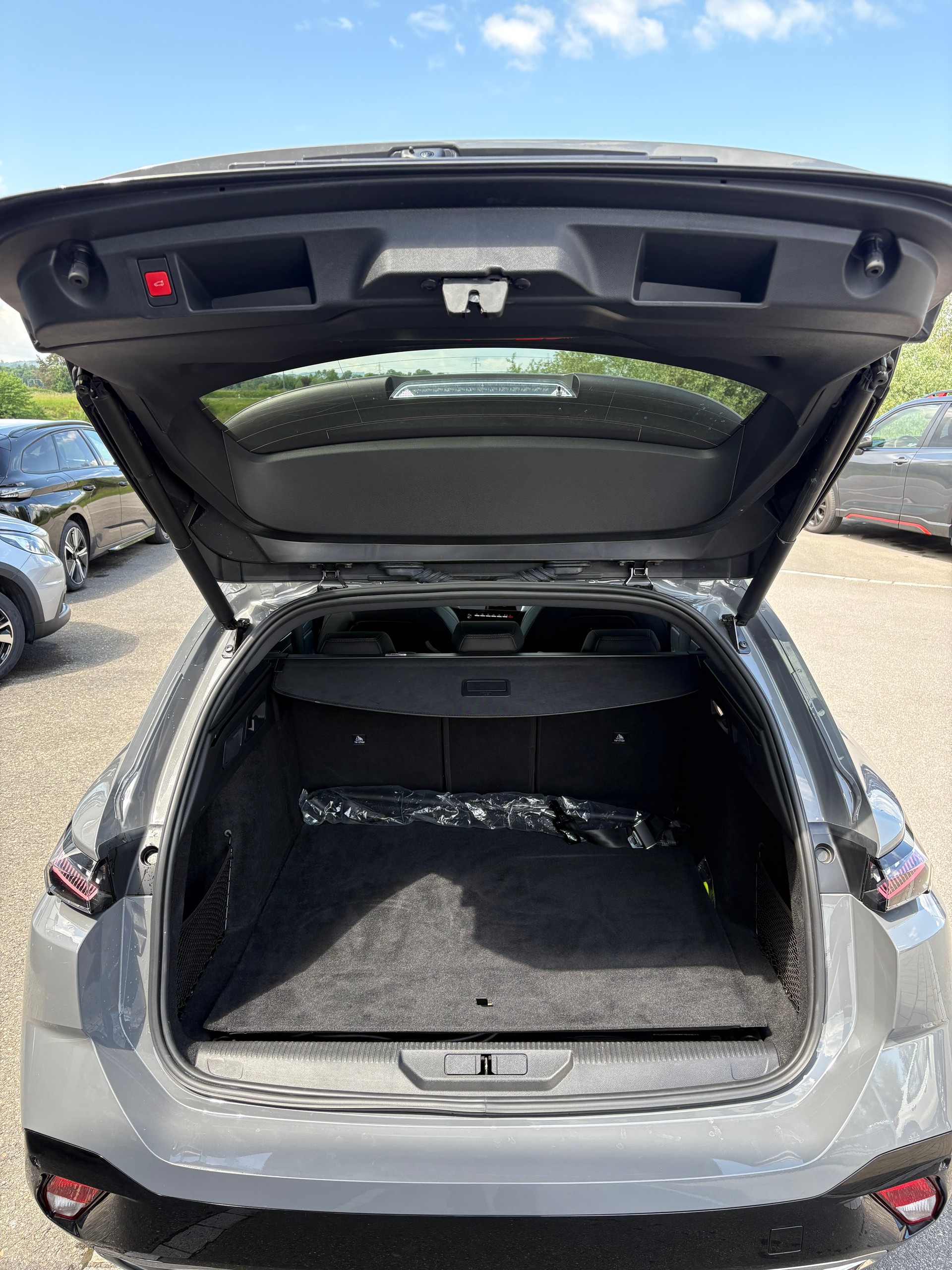 PEUGEOT 308 SW 1.6 PHEV 225 GT-image-6