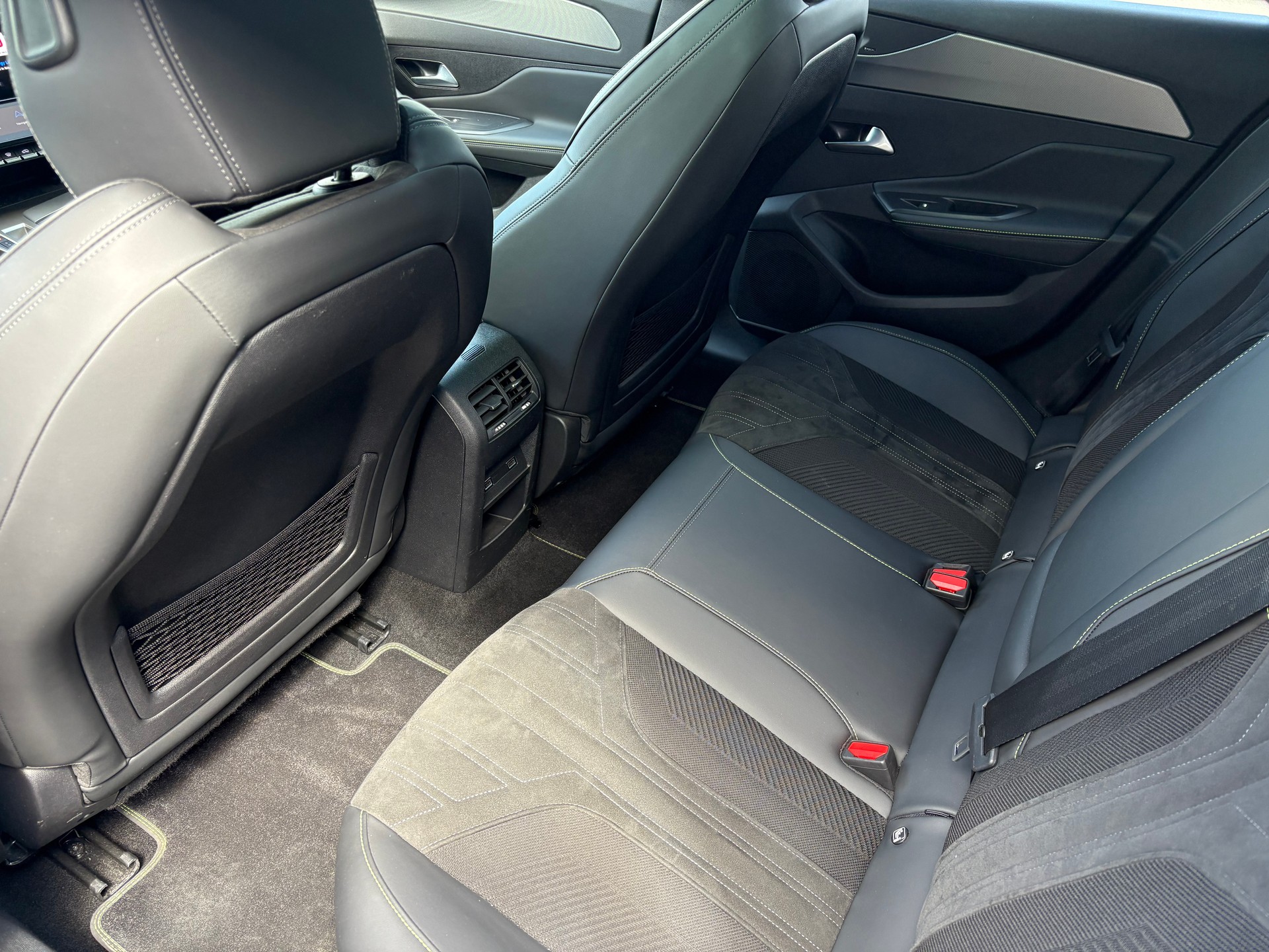 PEUGEOT 308 SW 1.6 PHEV 225 GT-image-7