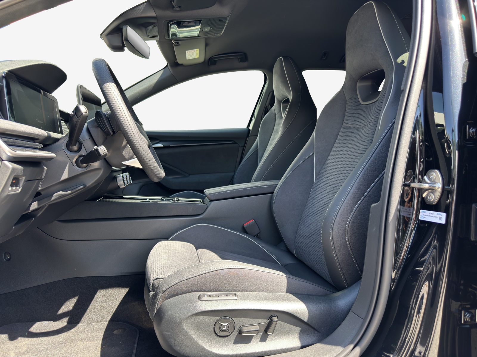 SKODA Superb Combi 2.0 TSI Sportline 4x4 DSG-image-7