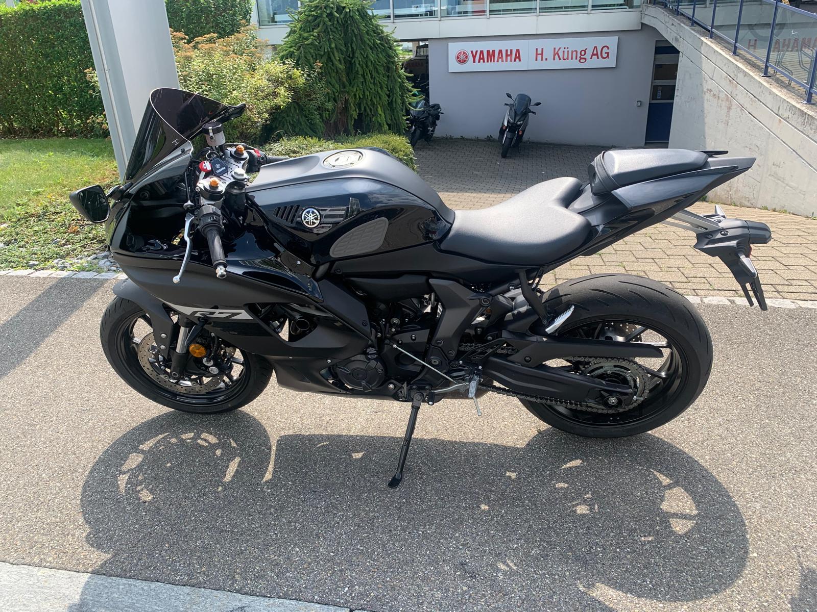 YAMAHA YZF-R7 (35kW)-showroom-element-1