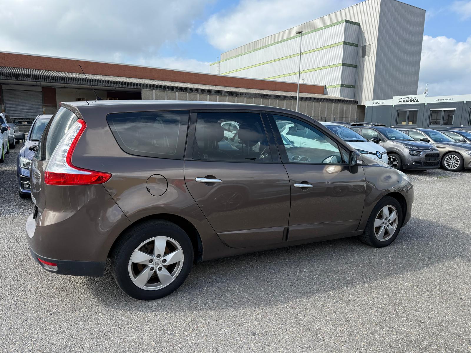 RENAULT Grand Scénic 1.4 TCe 130 Expression 5P-image-7