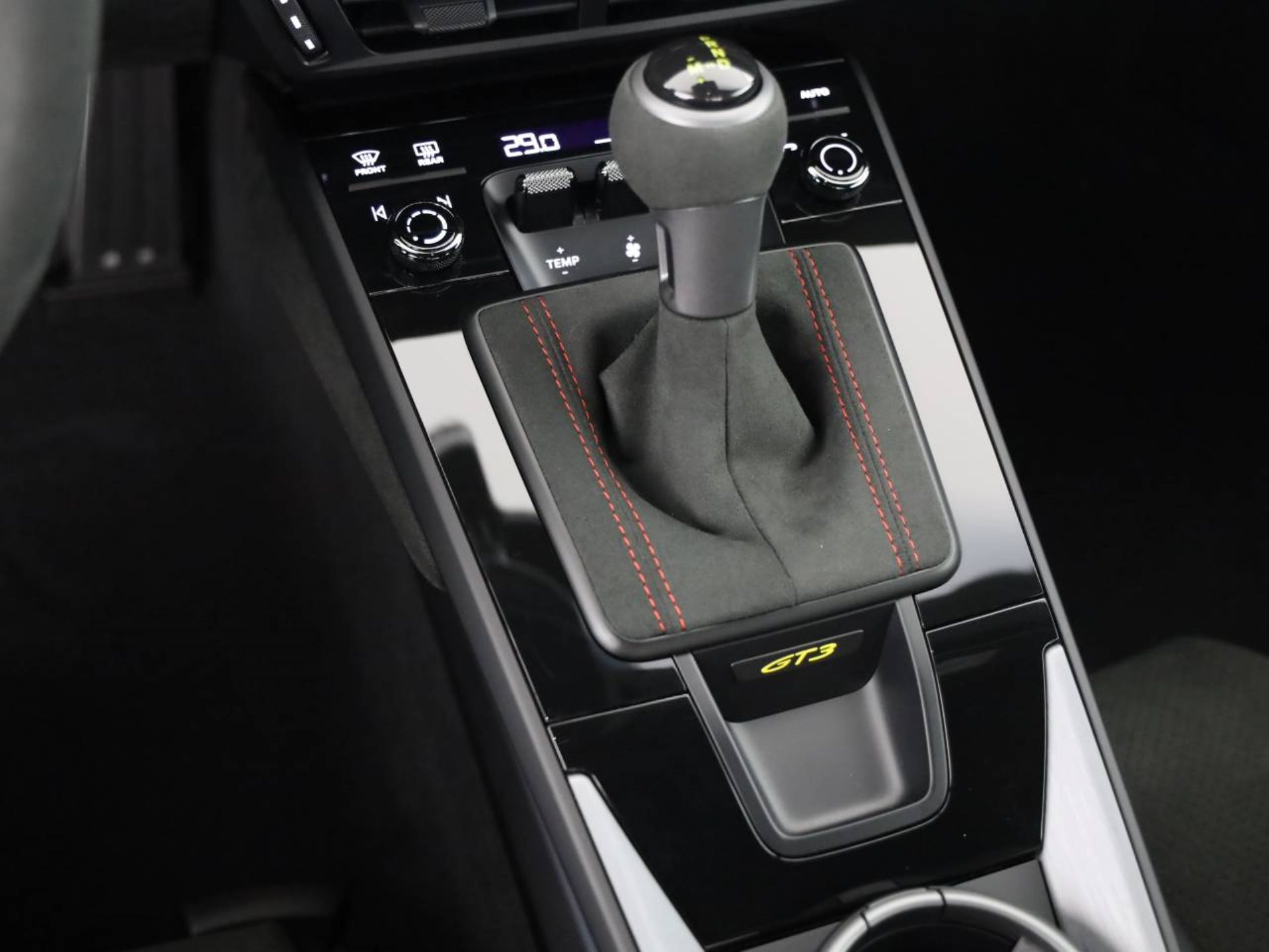 PORSCHE 911 GT3-image-15