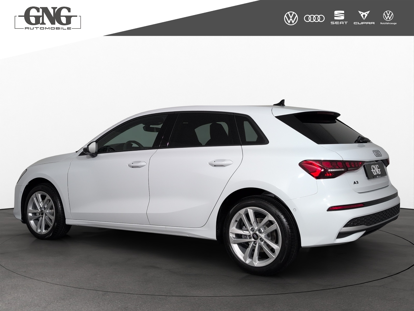 AUDI A3 Sportback TFSI 110 kW Attraction S tronic-image-1