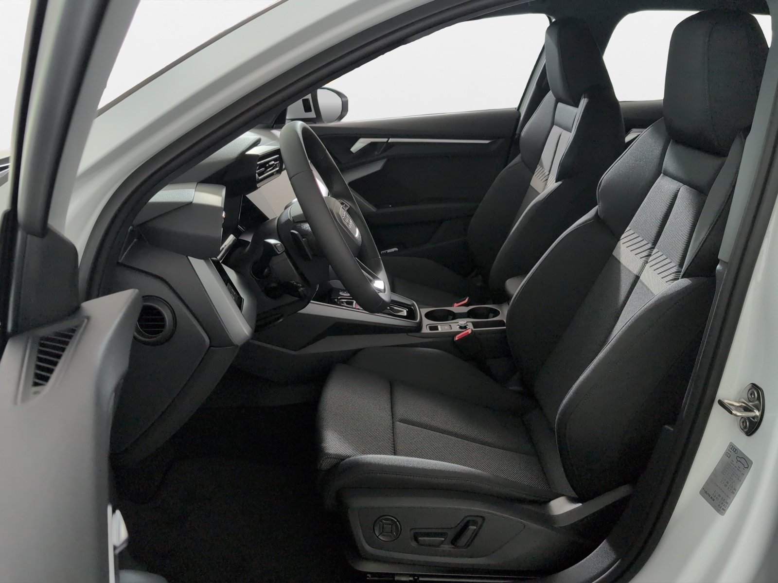 AUDI A3 Sportback TFSI 110 kW Attraction S tronic-image-4