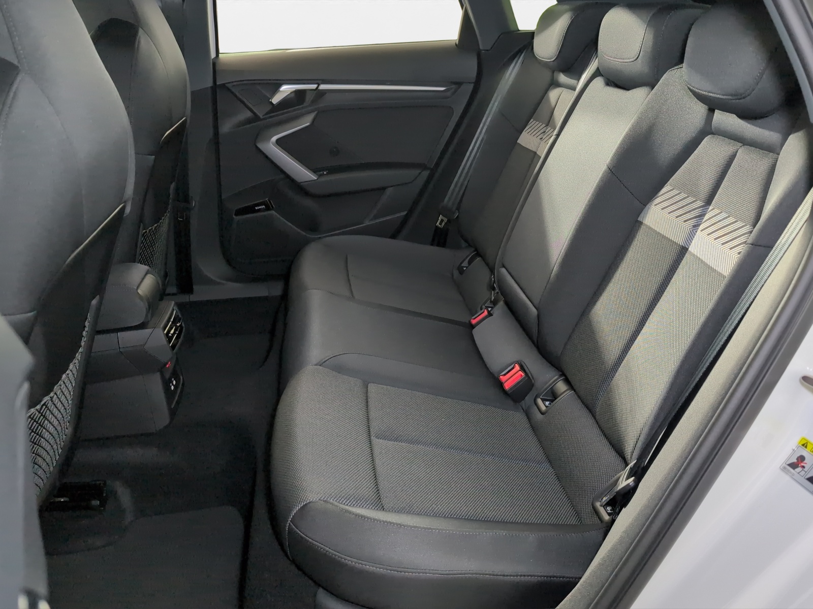 AUDI A3 Sportback TFSI 110 kW Attraction S tronic-image-6