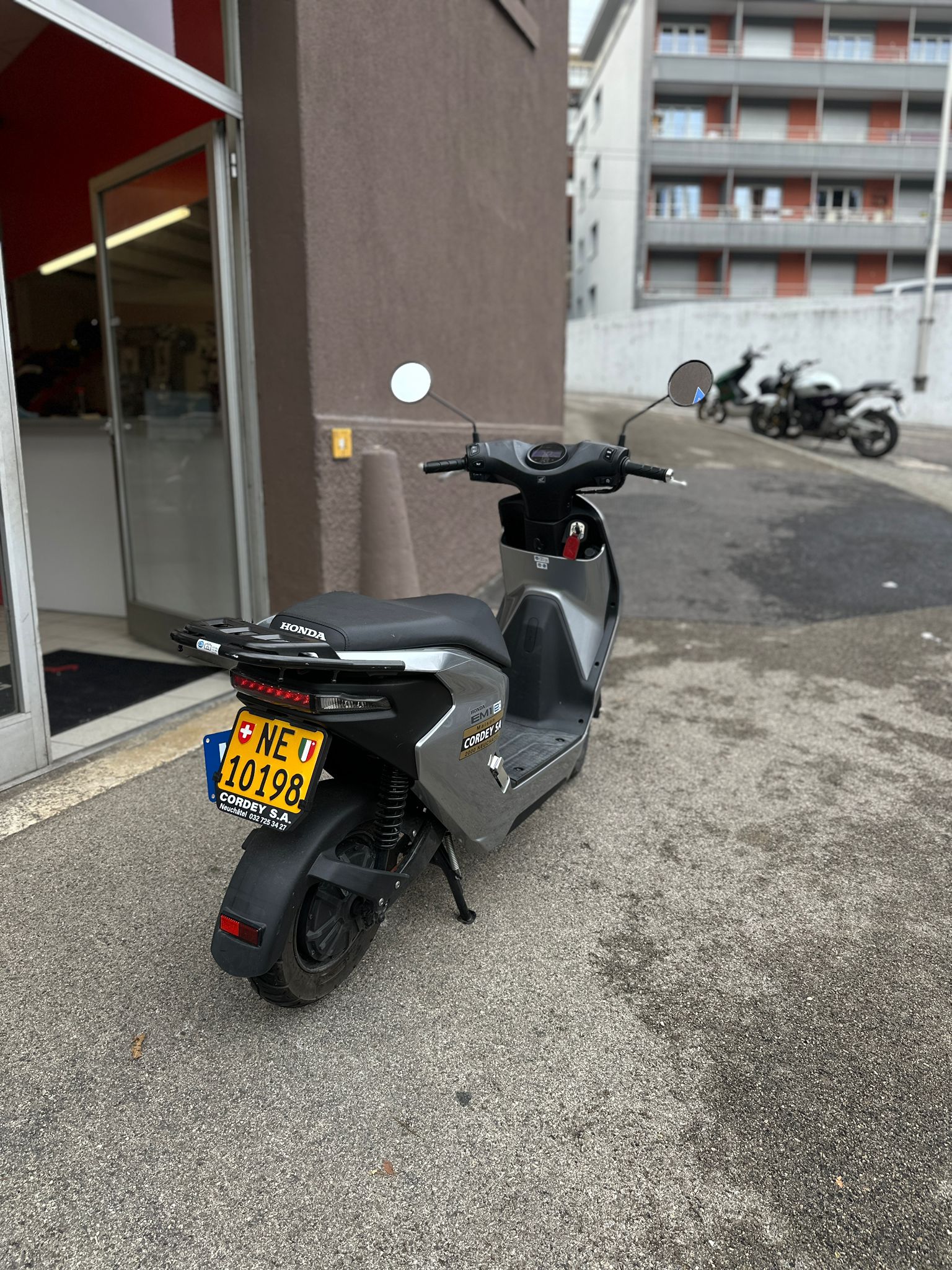 HONDA EM1 A1 45km/h-showroom-element-2