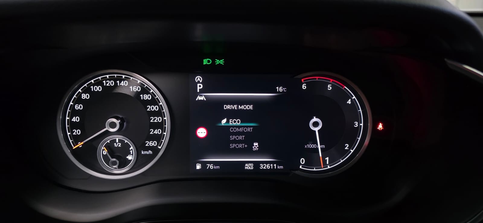 GENESIS G70 2.2 CRDI Luxury AT8 AWD-image-18