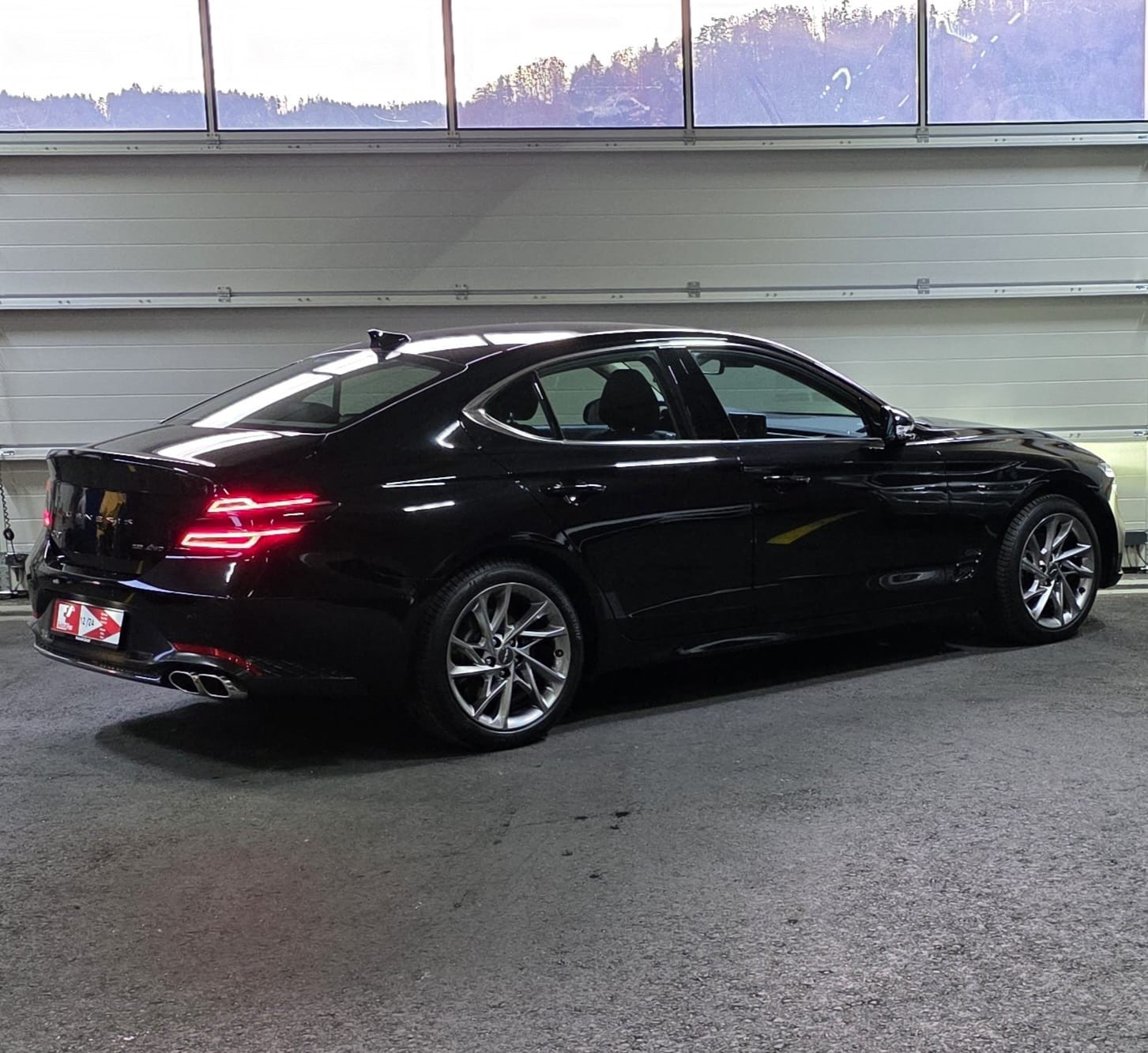 GENESIS G70 2.2 CRDI Luxury AT8 AWD-image-4